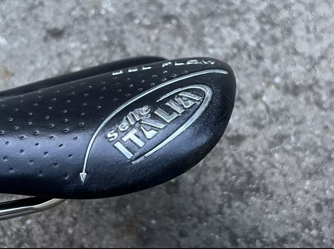 NICE Selle Italia Gel Flow Saddle Signo Carbon Titanium Black Road Racing 236g - Image 6