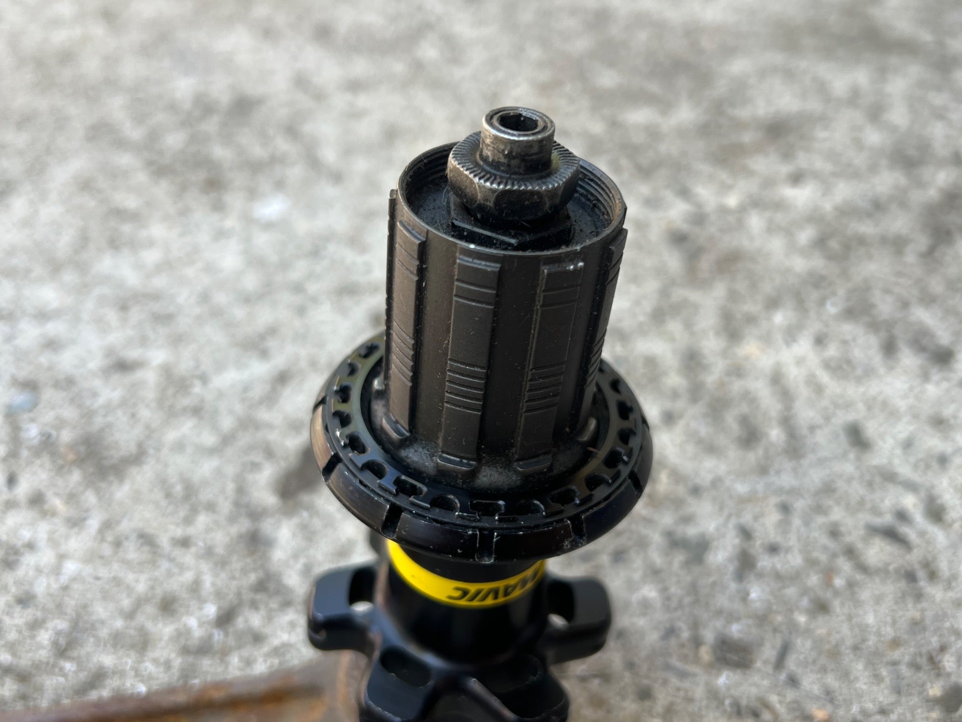 Mavic 24H Hole Rear Hub 130mm 11 Speed Shimano Hyperglide Black Road Bike Retro - Image 6