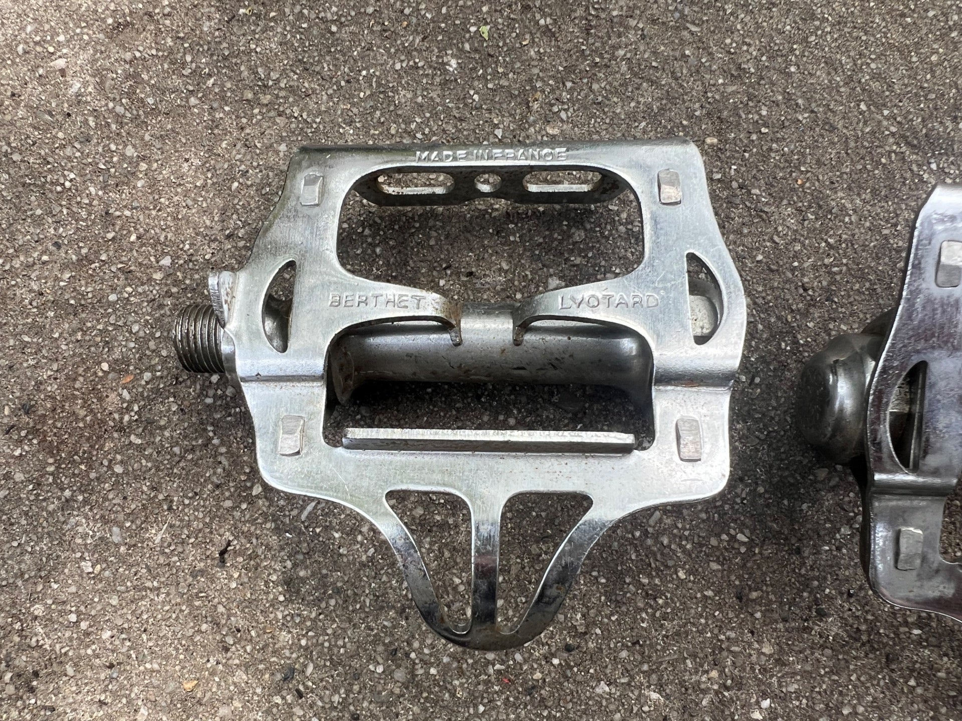 Lyotard Berthet 1/2” Toe Clip Pedals Vintage Chrome Steel Road Touring Bike  - Image 6