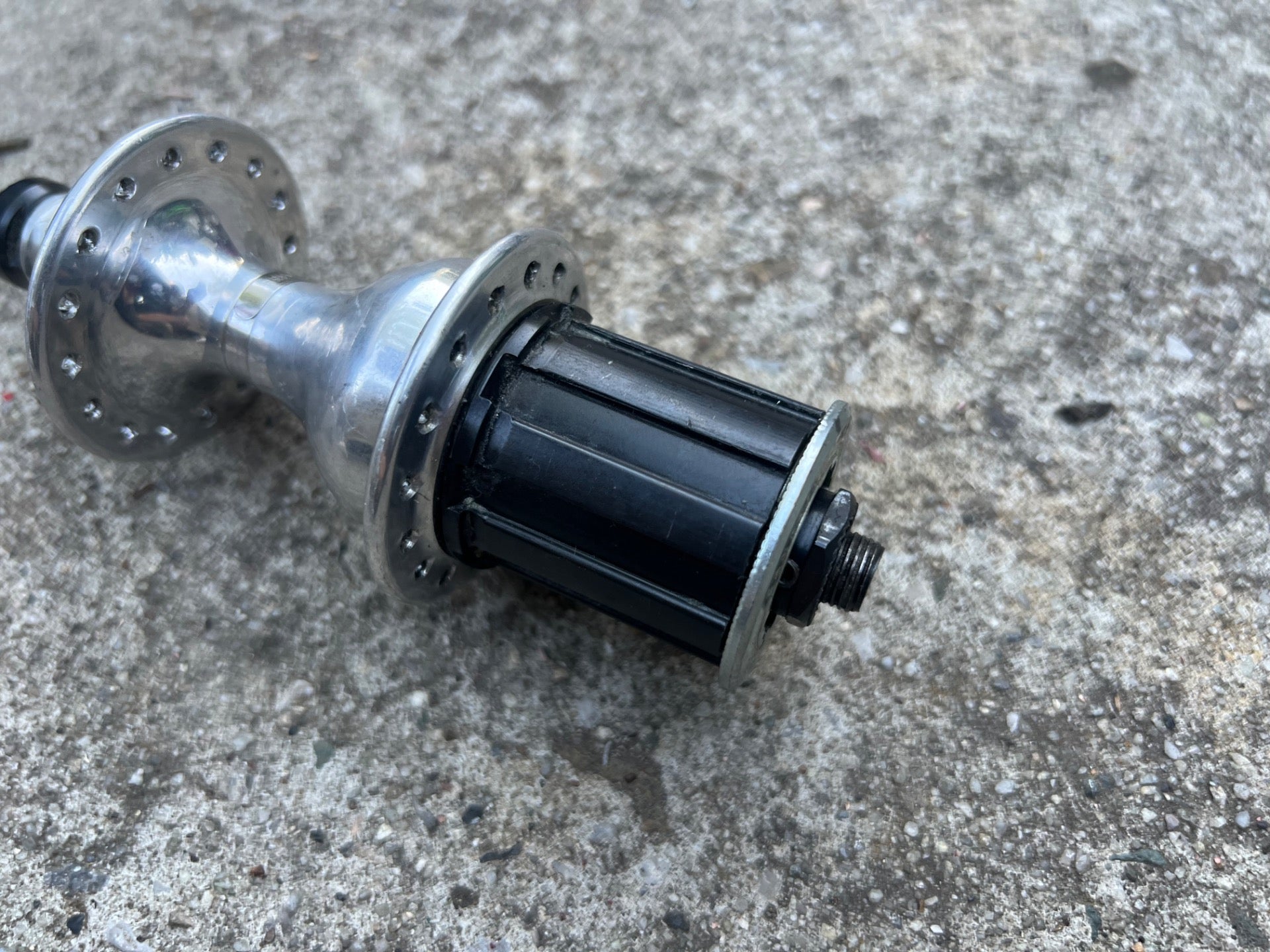 Campagnolo Record OR Icarus 32H Hole 135mm Rear Hub Vintage MTB 8 Speed Bike   - Image 6