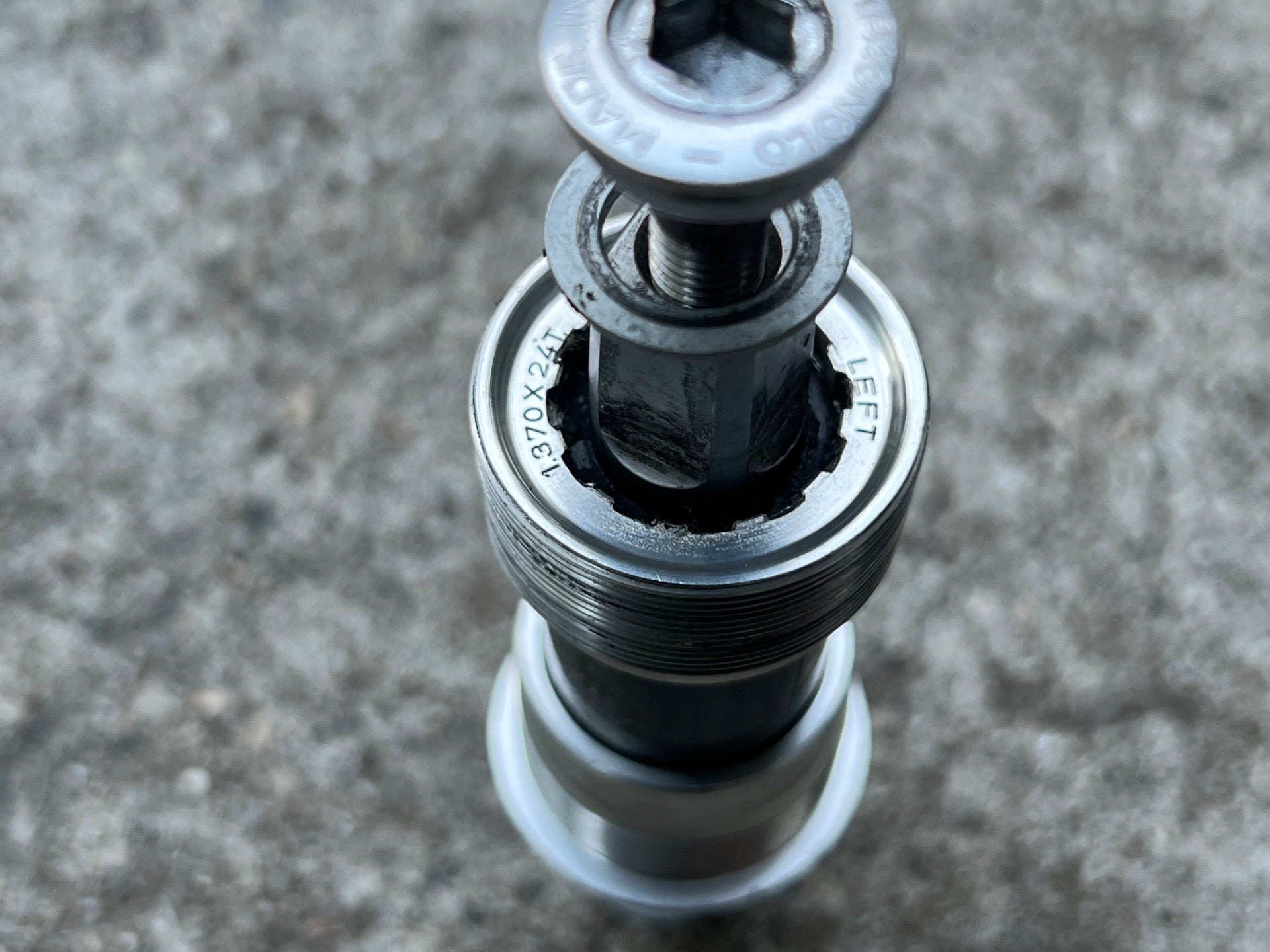Campagnolo Record 68x102mm Bottom Bracket English Thread W Bolts Carbon Road  - Image 6