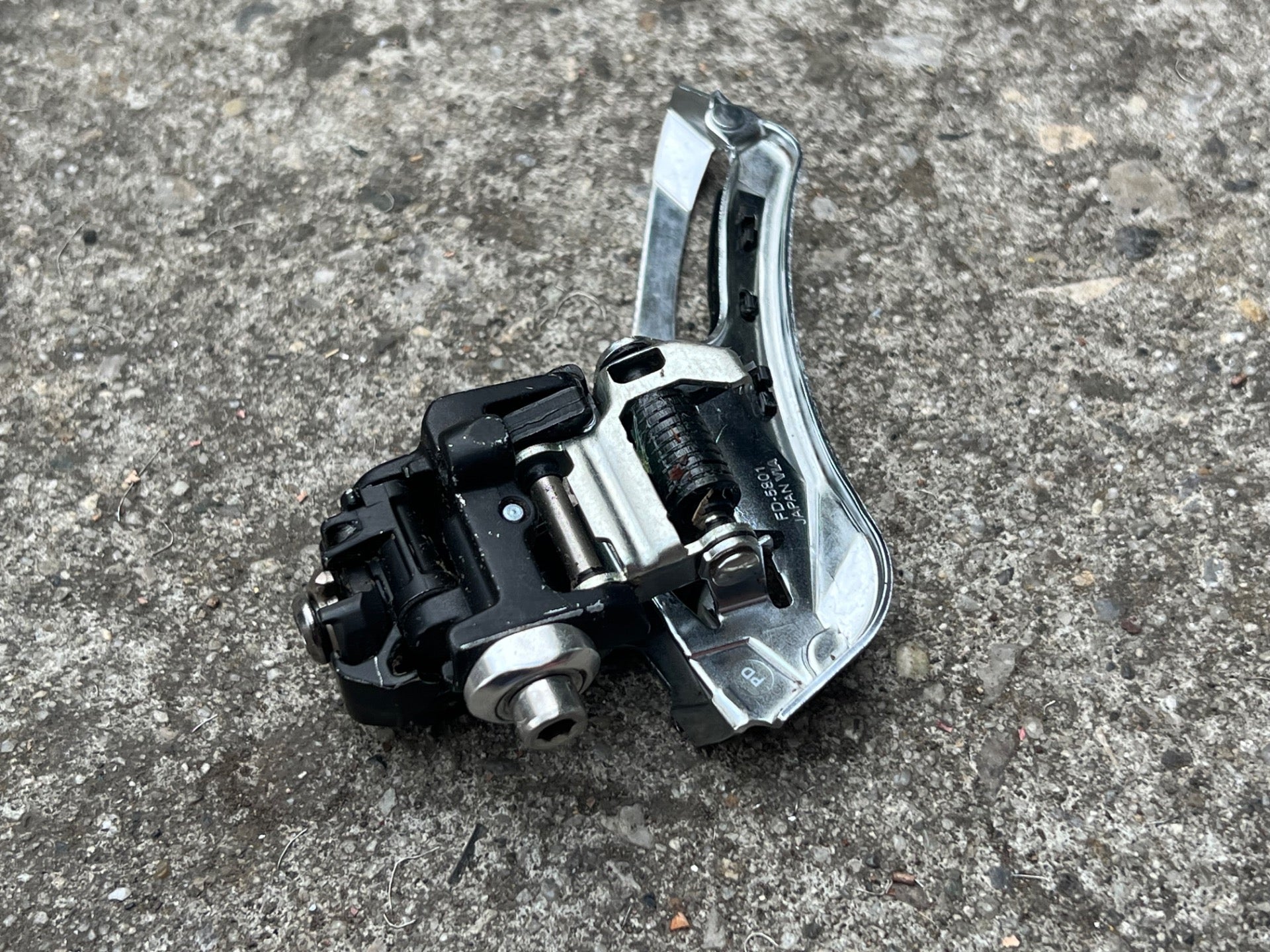 Shimano 105 FD-5801 Front Derailleur Bottom Pull Double Road 2x11 Speed Black  - Image 6