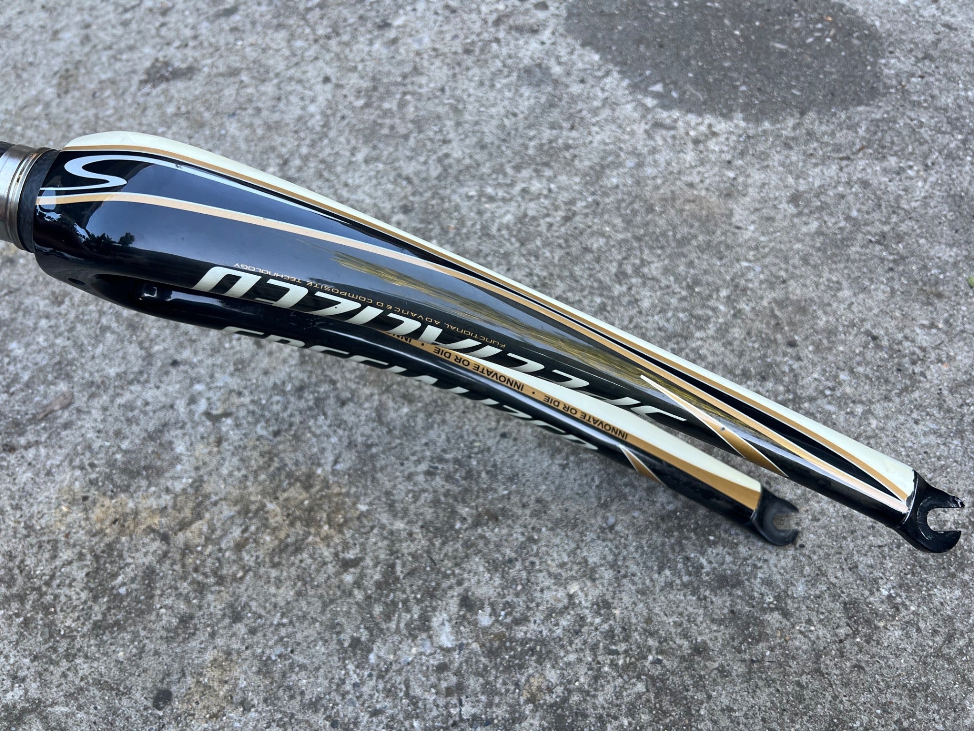 Specialized FACT 700c Carbon Fork 1 1/8” to 1 1/2” 8” Tapered Black Gold Road  - Image 12
