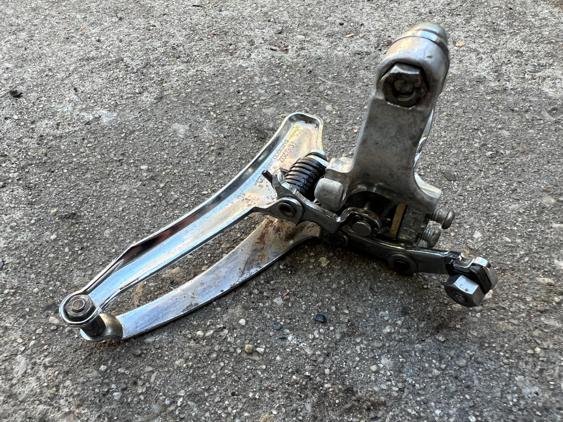 Shimano Z Series FD-Z202 28.6mm Bottom Pull Double Front Derailleur Vintage Road - Image 6