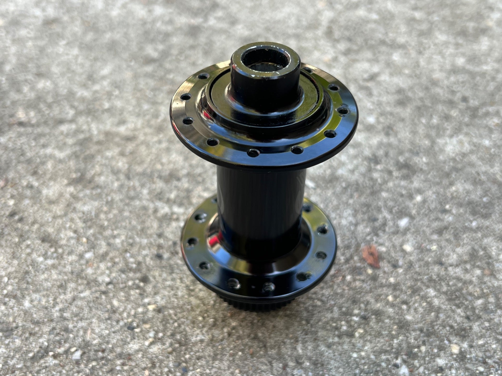 Specialized Axis Front Hub 12x100mm 24H Hole Centerlock Disc Mountain Bike Black - Image 6
