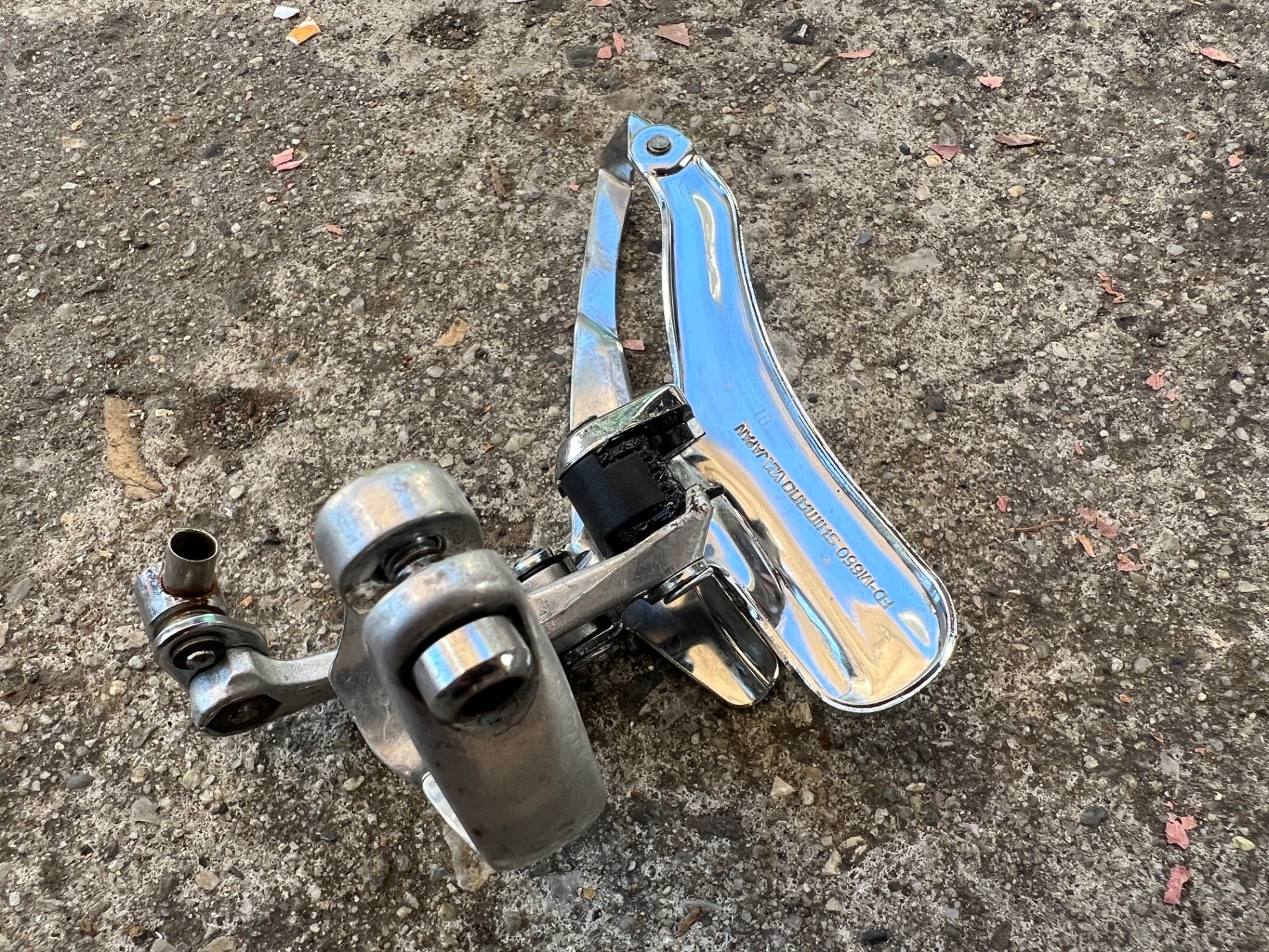 Shimano Deore DX FD-M650 31.8mm Bottom Pull Front Derailleur Triple Top MTB  - Image 6