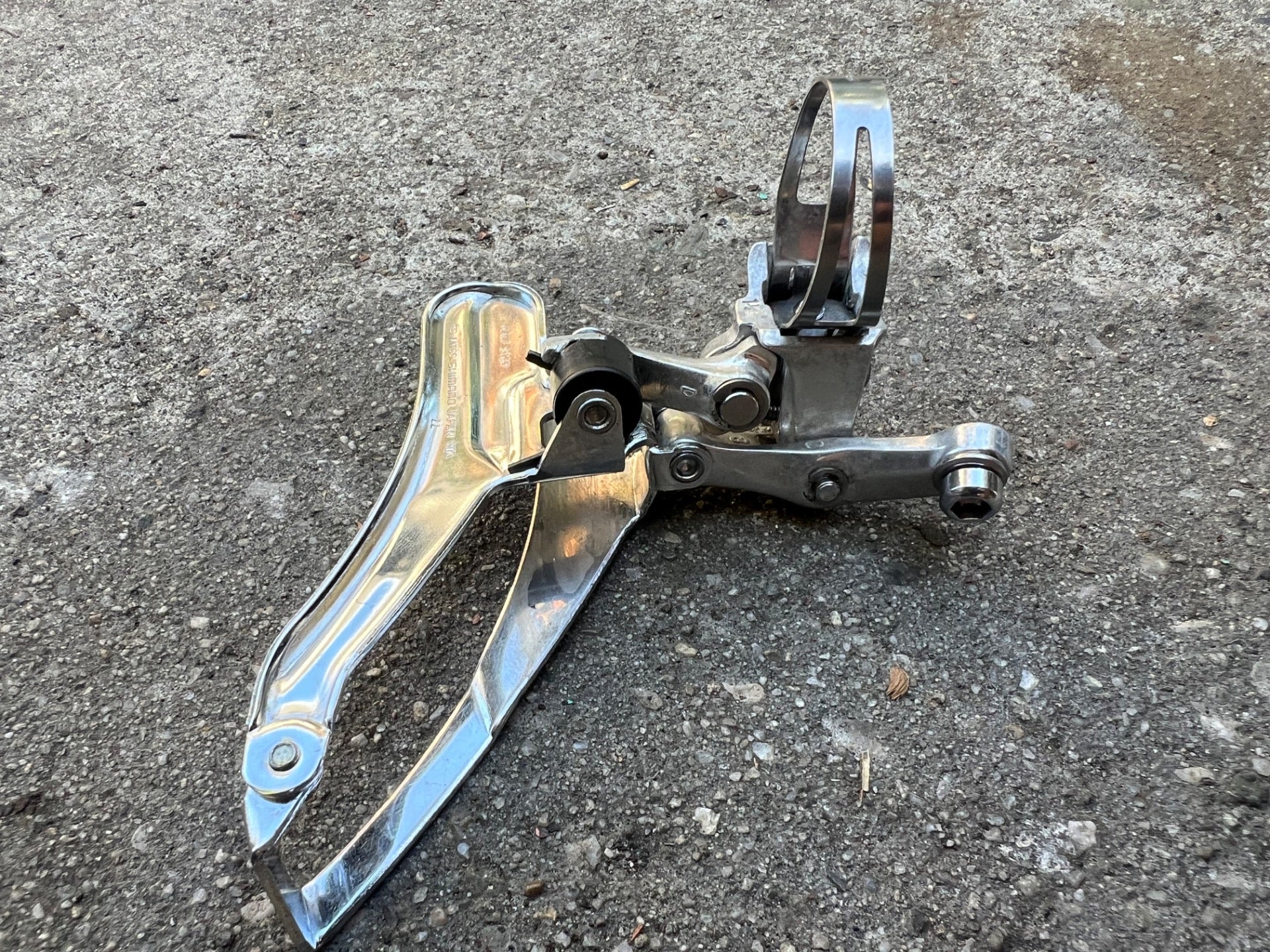 Shimano Deore FD-MT60 31.8mm Bottom Pull Front Derailleur Half Step Band Triple - Image 6