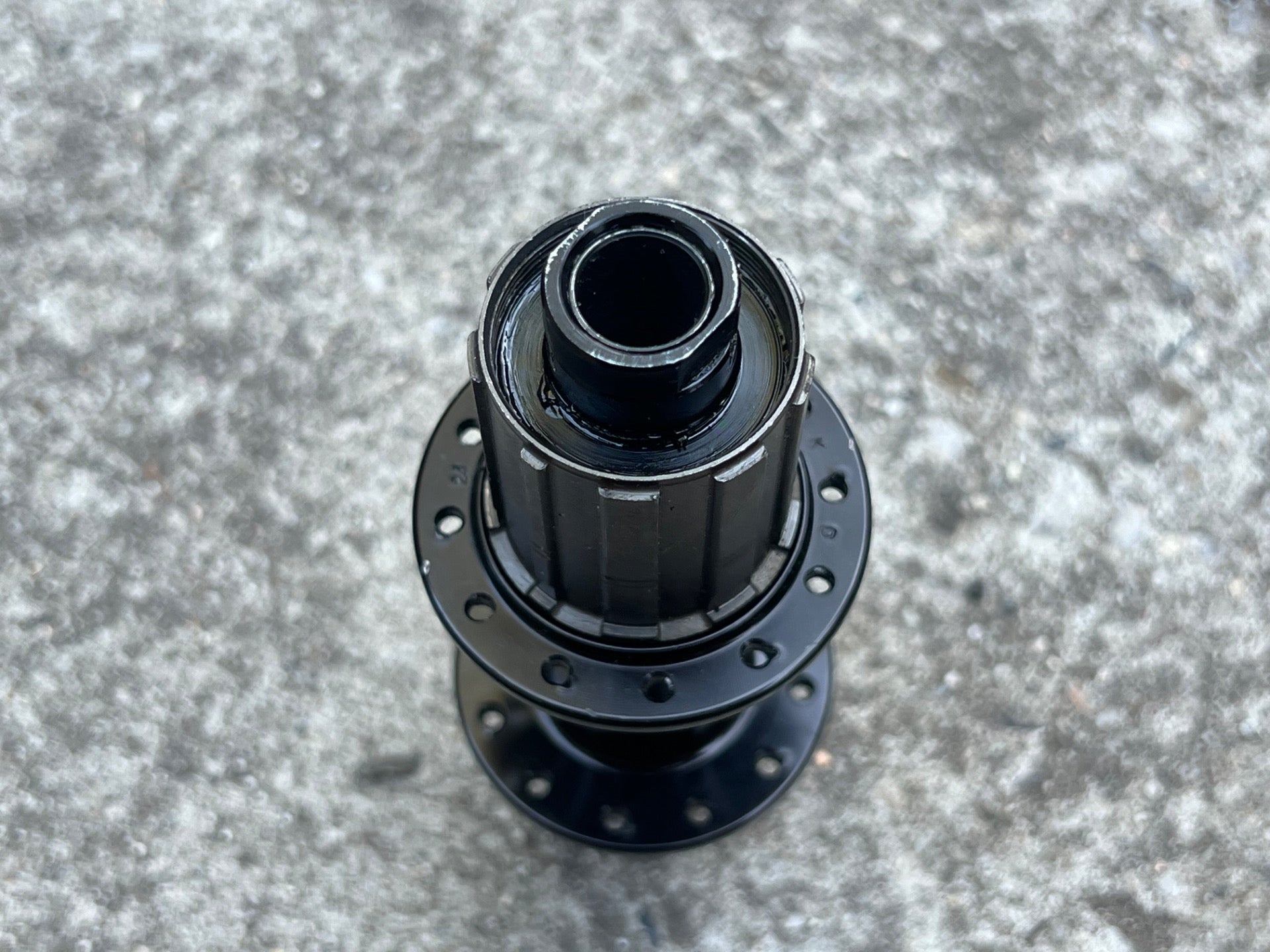 Specialized Axis Rear Hub 12x142mm 24H Hole 11 Speed Shimano Hyperglide  Black  - Image 6