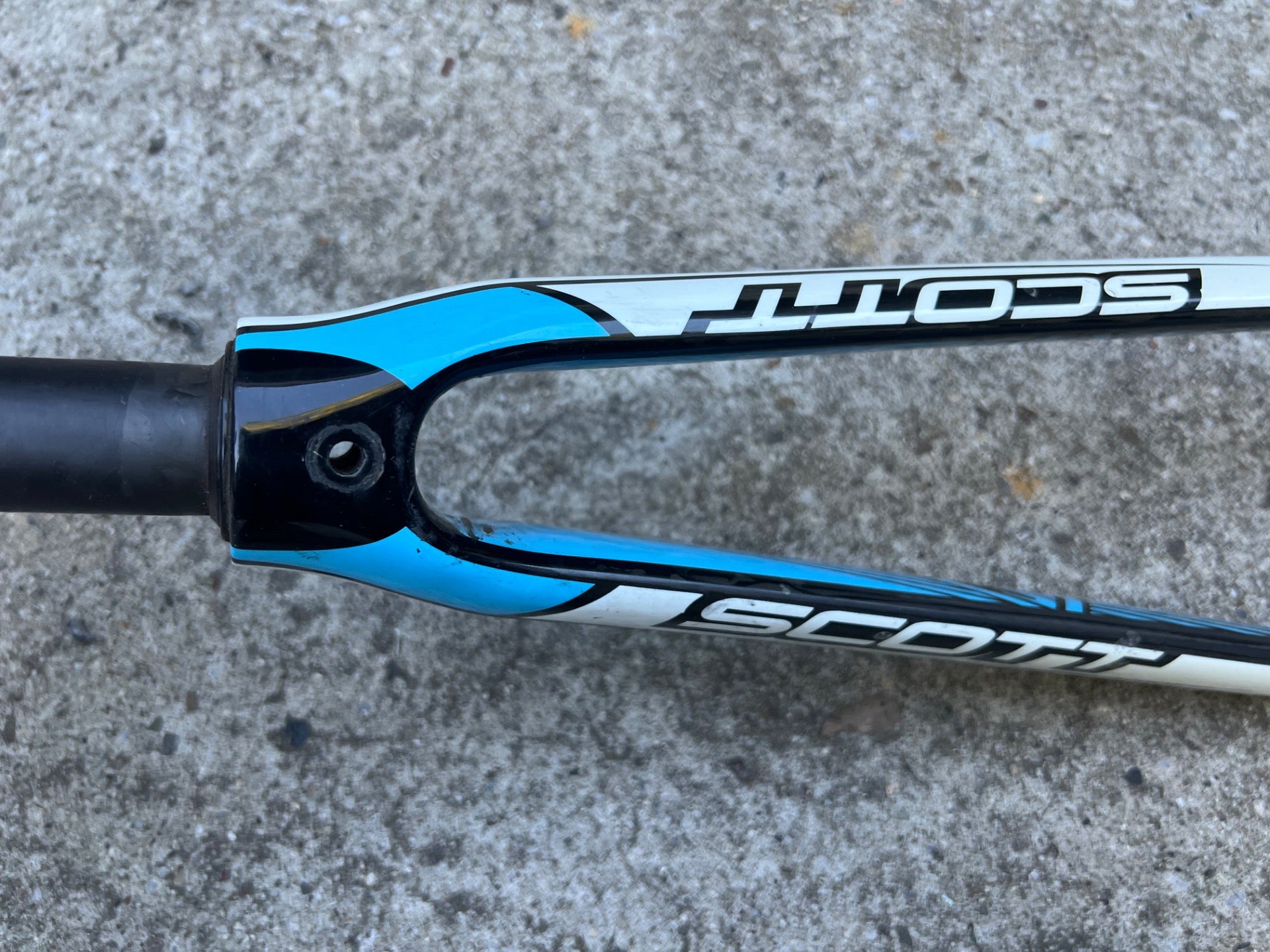 Scott Carbon Fork 700c 1 1/8” 9.25” Threadless Steerer Road White Blue Black  - Image 11