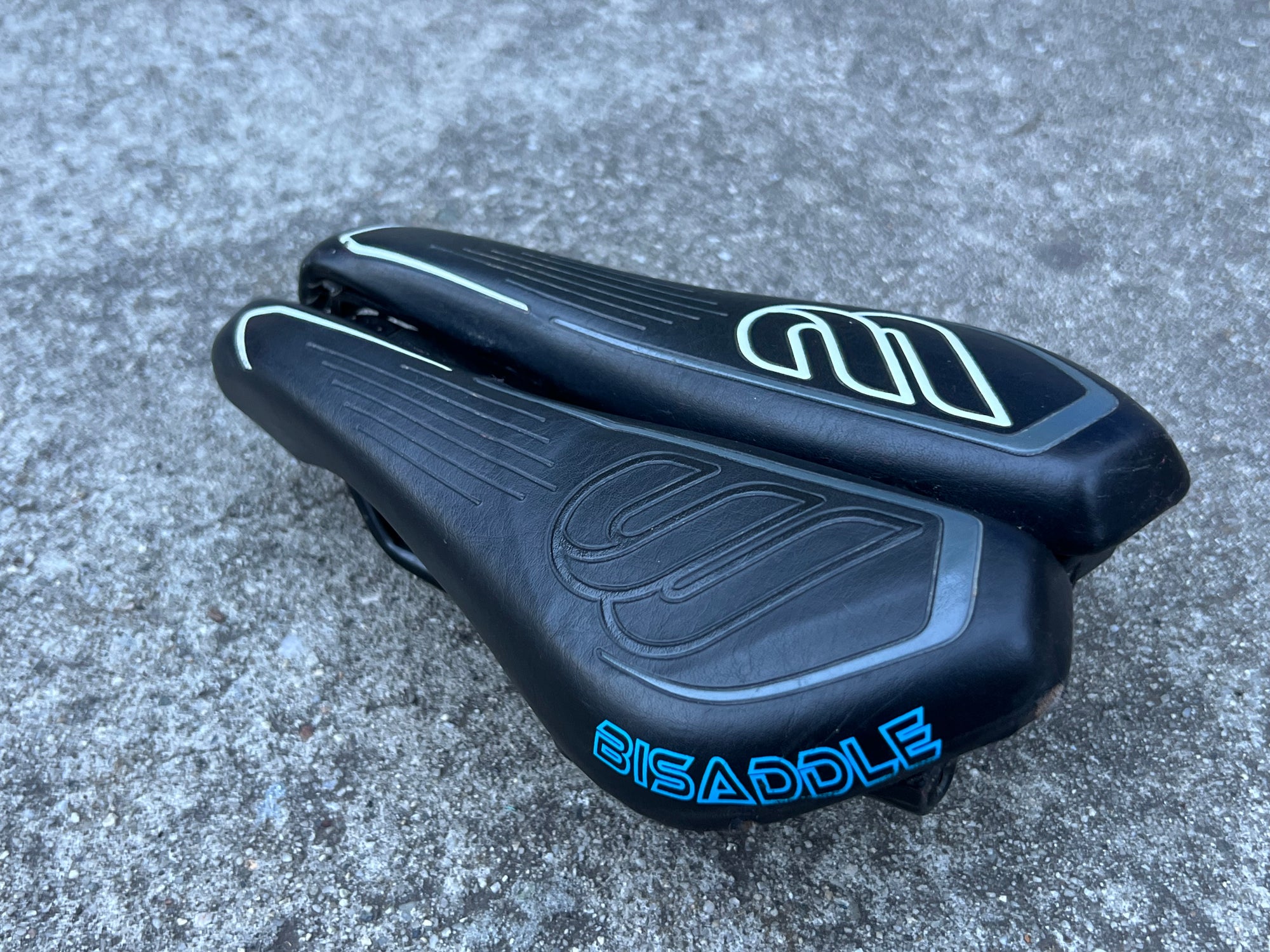 BiSaddle Shapeshifter Saddle Triathlon Tri Racing Road Bike Black