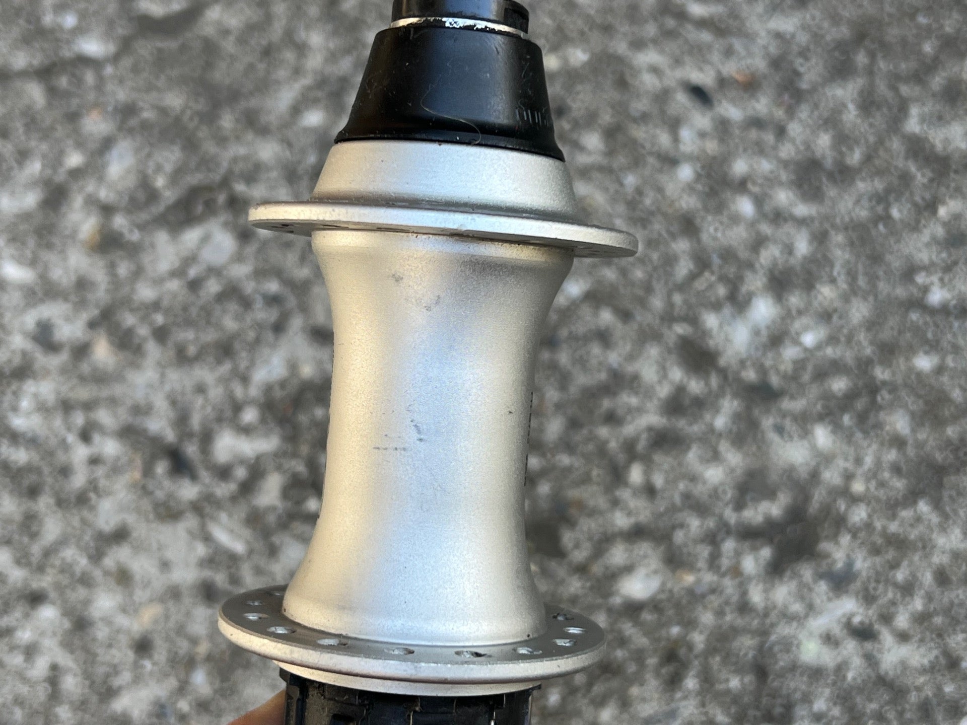 Shimano Deore XT FH-M752 32H 135mm 8-10 Speed Rear Hub MTB Mountain Bike Silver - Image 7