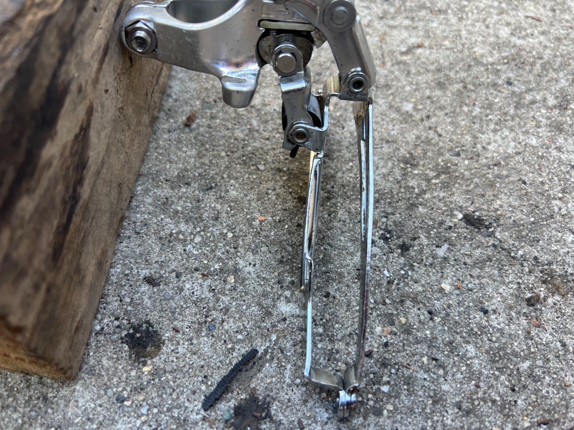 Shimano Z Series FD-Z204 28.6mm Bottom Pull Vintage Double Front Derailleur Road - Image 7