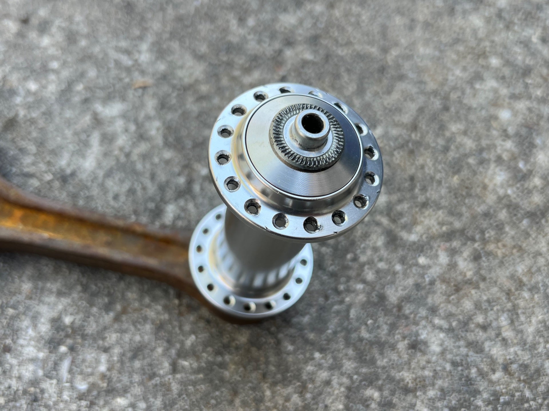 Cannondale CODA 901 Front Hub 32H Hole 100mm Vintage MTB Mountain Bike Silver - Image 7
