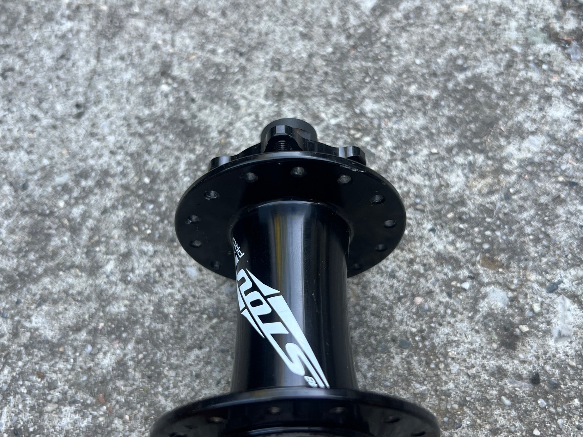 Specialized Stout Rear Hub 12x148mm 6 Bolt Disc 8-10 Speed Shimano Hyperglide  - Image 7