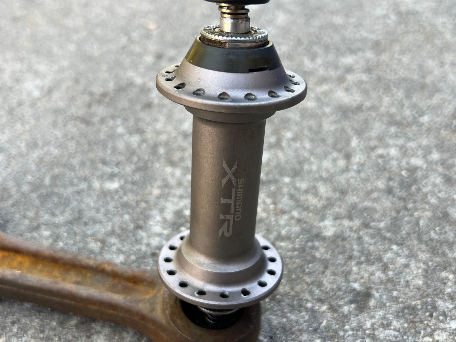 Shimano XTR HB-M950 Front Hub 32H Hole Gray Vintage MTB 100mm Quick Release XC - Image 7