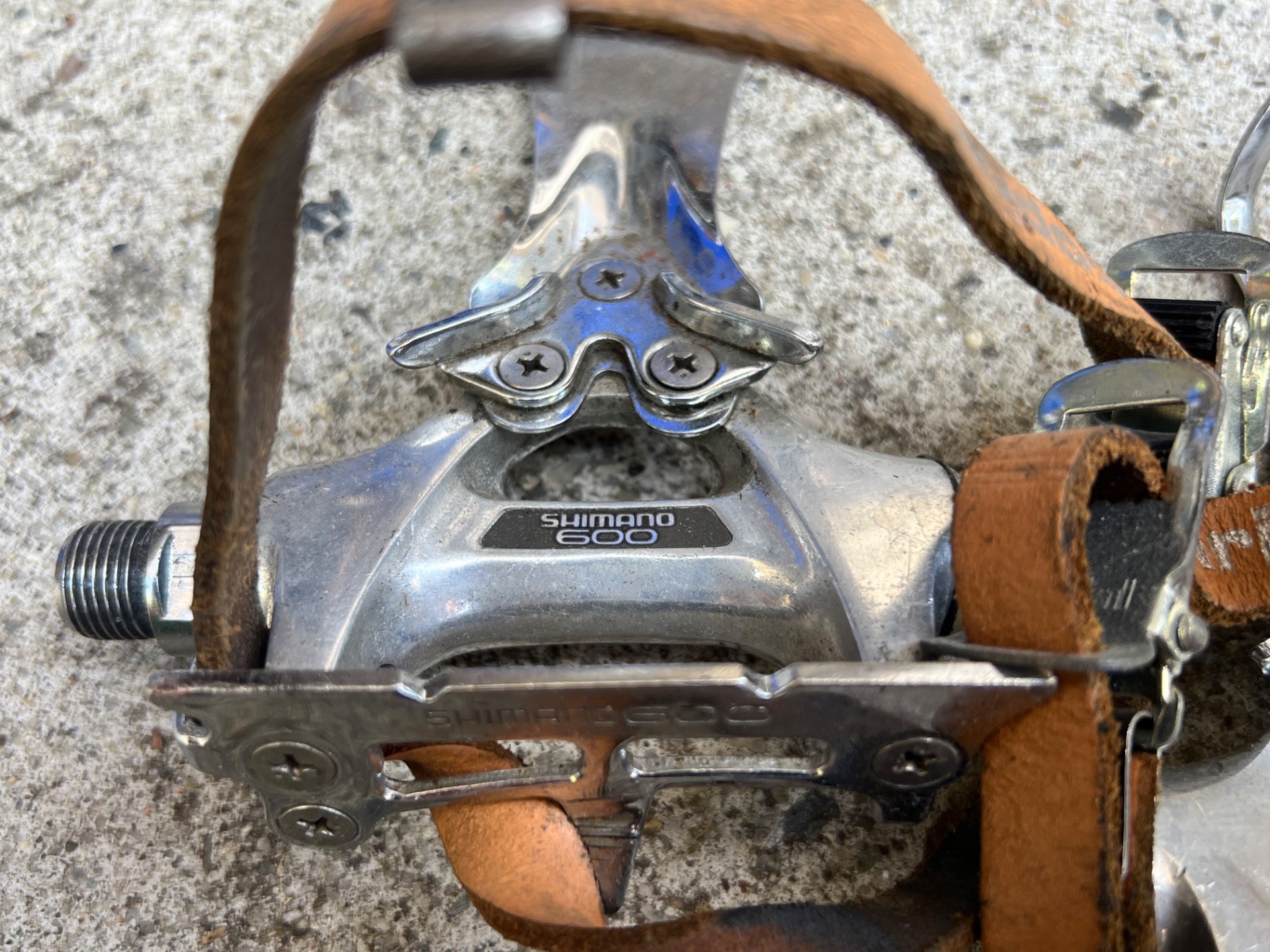 Shimano 600 PD-6207 Toe Clip Pedals W Toe Clips & Straps Vintage Touring Road   - Image 11