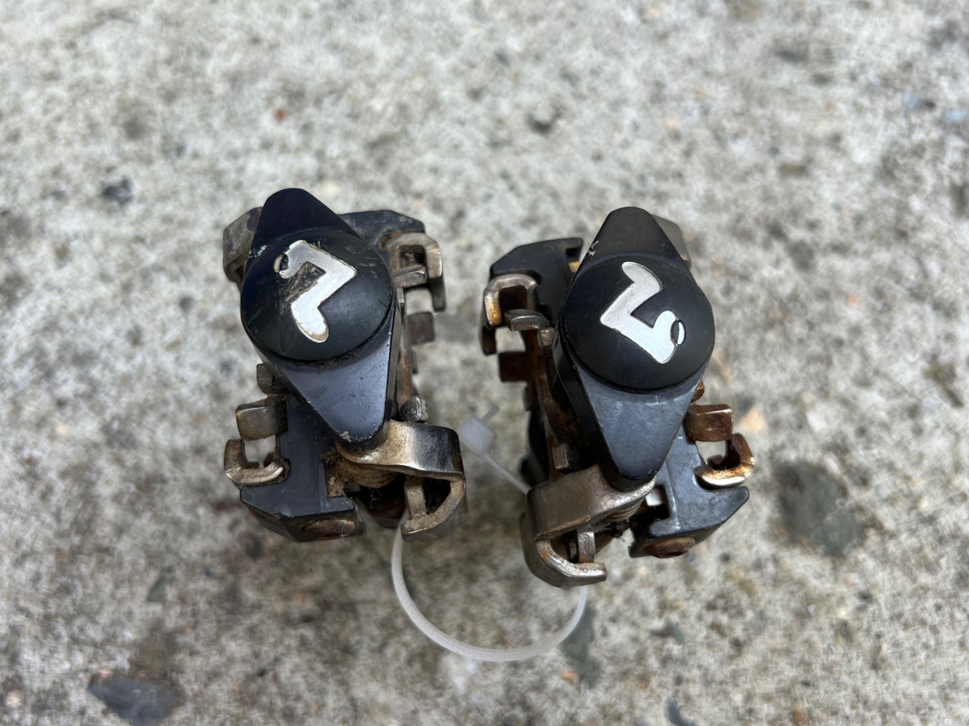 Shimano PD-M515 Clipless SPD Pedals Touring Gravel Road Mountain MTB Bike - Image 7