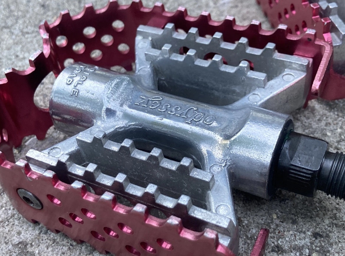 Odyssey Triple Trap 9/16” Pedals Red Pink Anodized Vintage BMX ATB OG Aluminum - Image 7