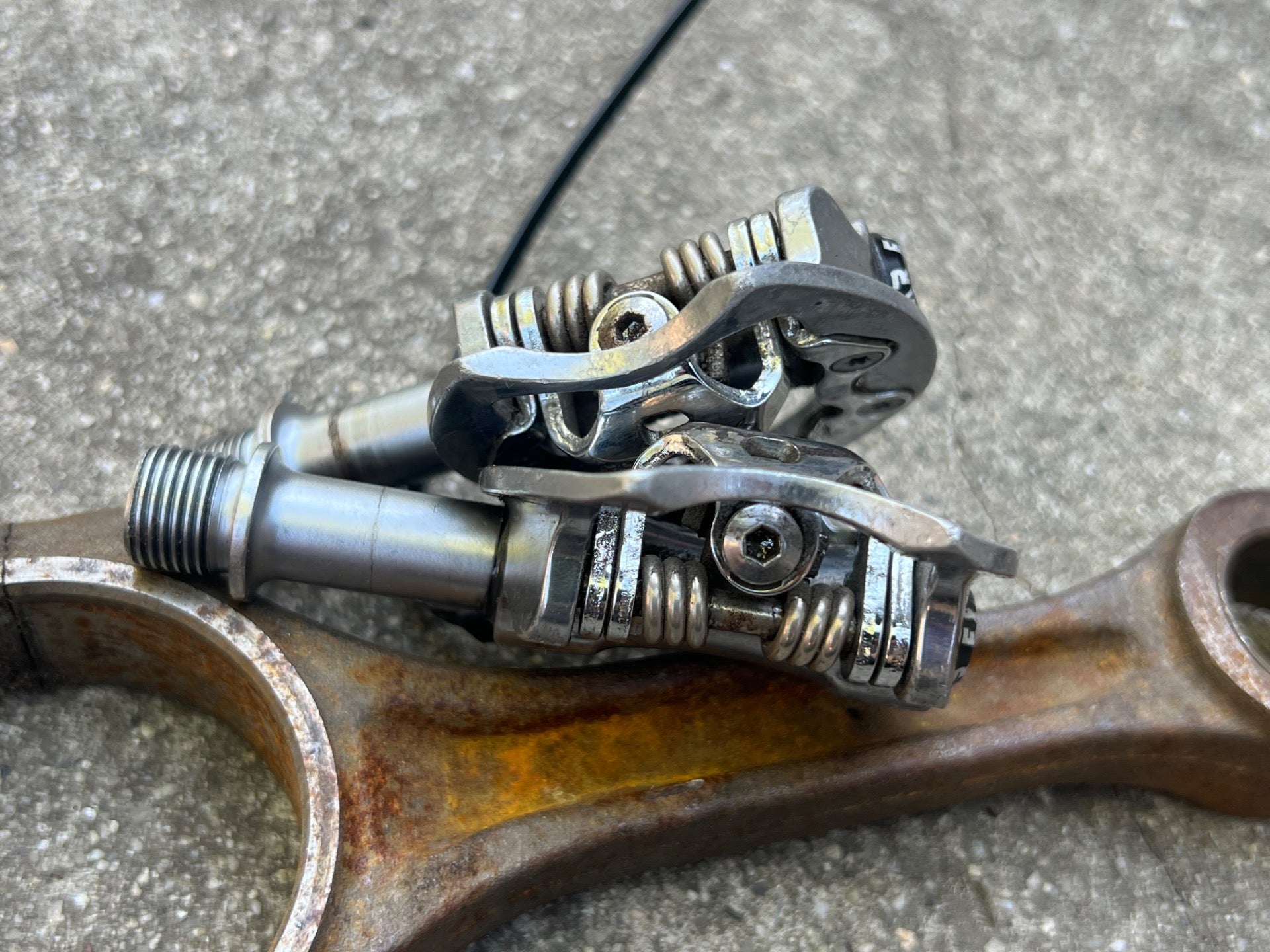 Exustar Clipless Pedals Gravel Road Bike SPD Silver Chrome Gray 9/16” - Image 7