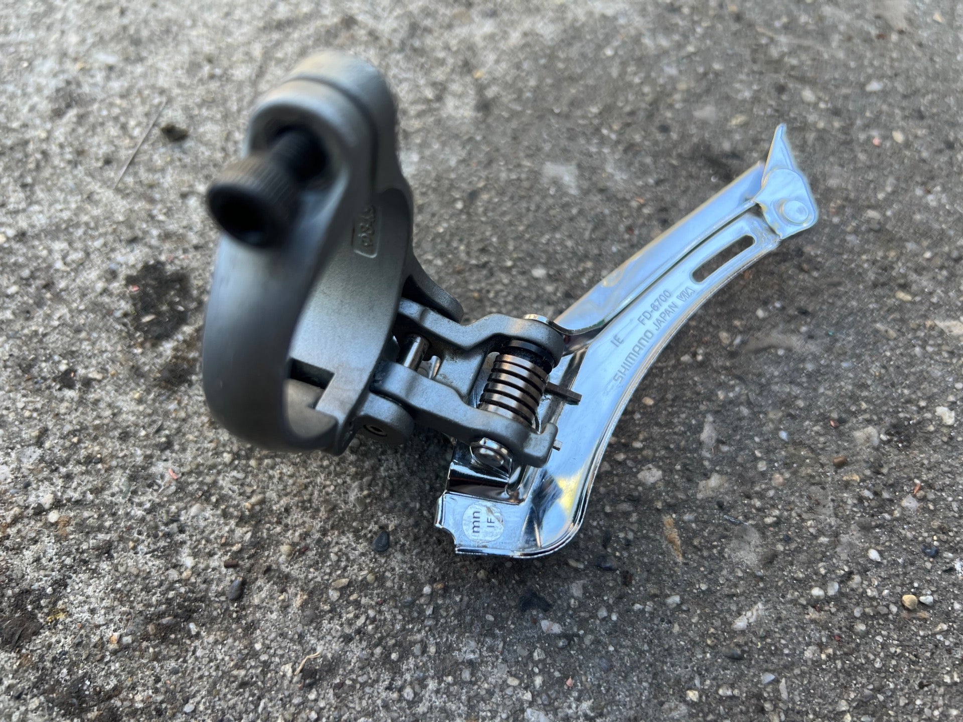 Shimano Ultegra FD-6700 34.9mm Bottom Pull Front Derailleur 10 Speed Double - Image 7