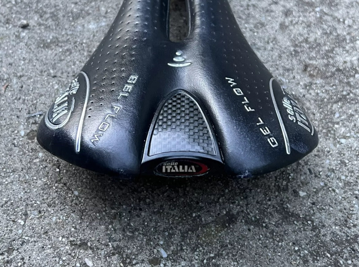 NICE Selle Italia Gel Flow Saddle Signo Carbon Titanium Black Road Racing 236g - Image 7