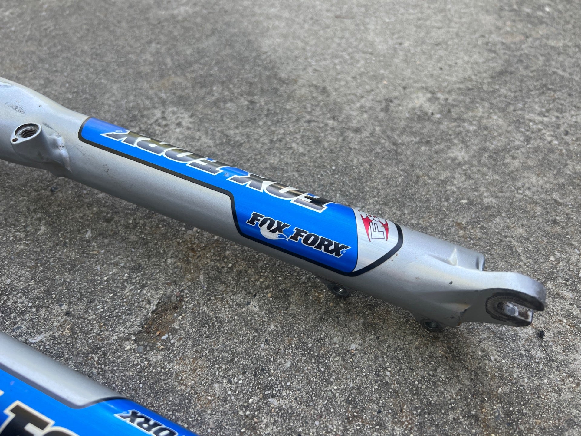 SERVICED FOX F80X 8” 1 1/8” Threadless Fork Terra Logic Disc V Brake Fork MTB   - Image 13