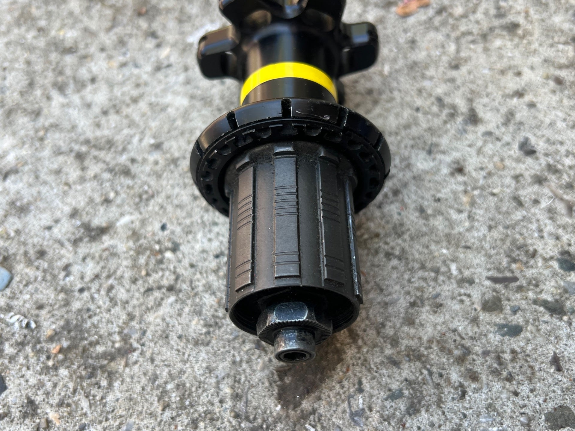 Mavic 24H Hole Rear Hub 130mm 11 Speed Shimano Hyperglide Black Road Bike Retro - Image 7