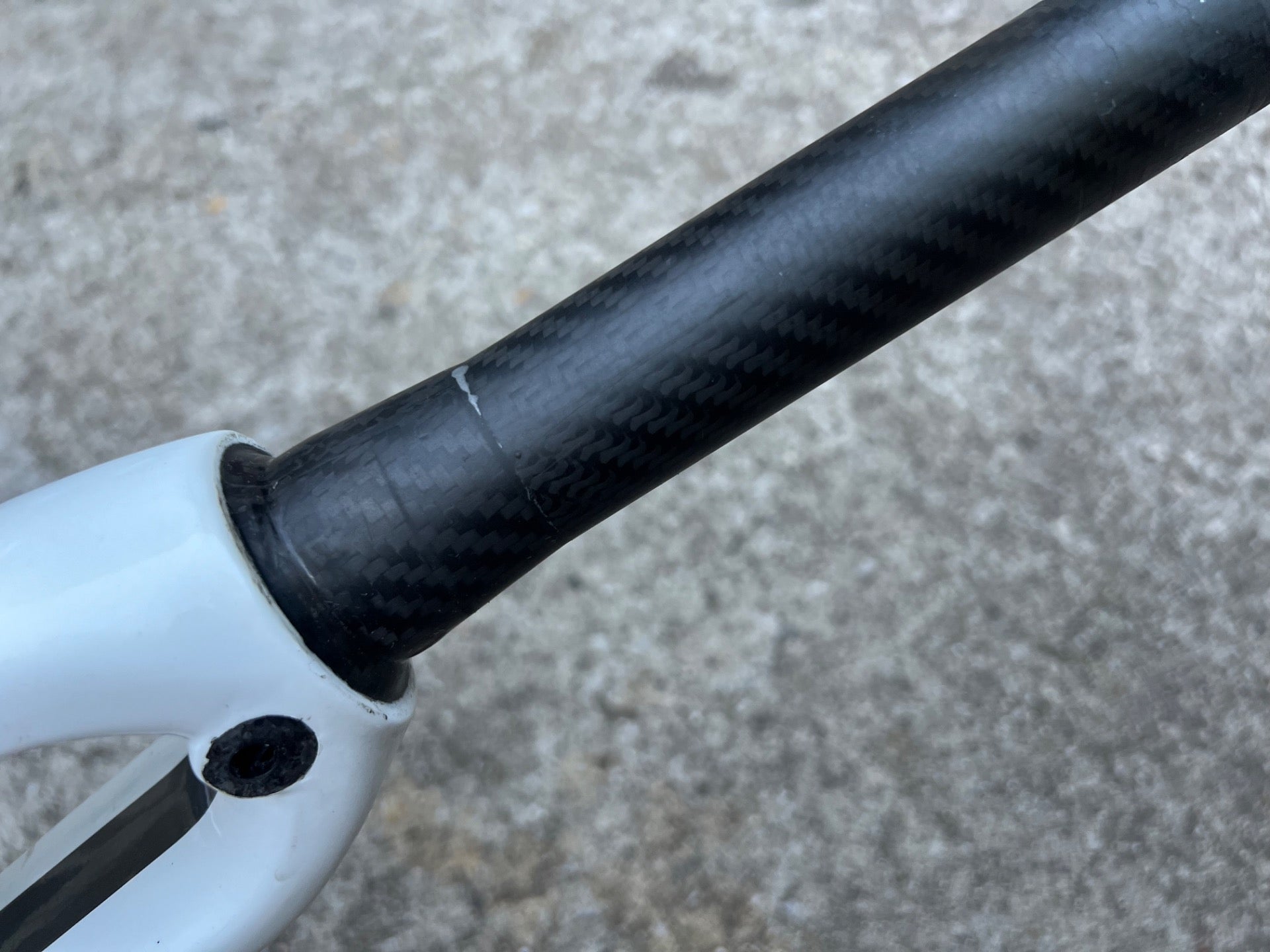 Giant TCR Carbon Fork 700c 1 1/4” Threadless White 7.5in Steerer - Image 12