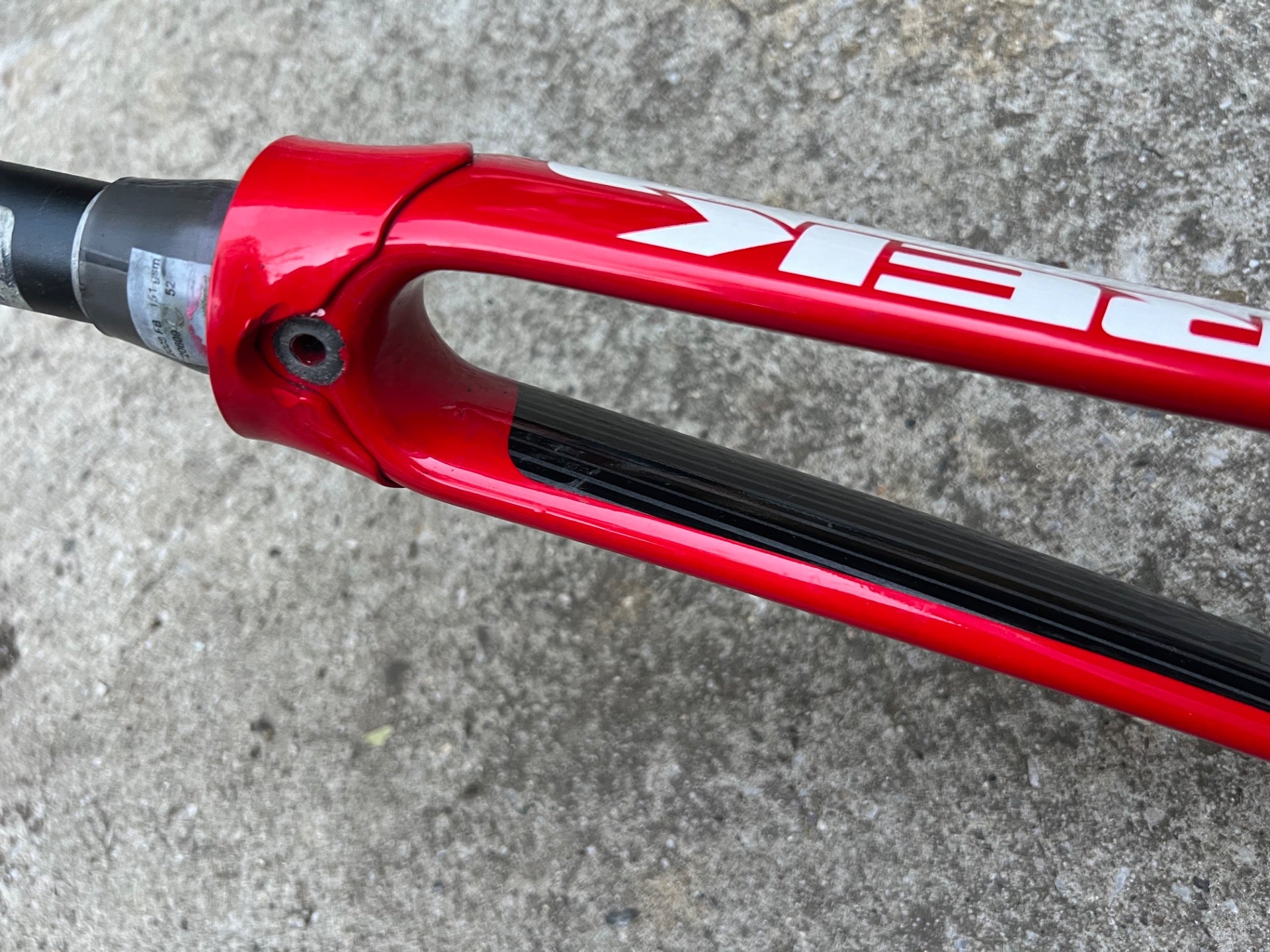 Trek RXL Bontrager 1 1/8” Tapered Carbon Fork Red White Aluminum Road Bike Race - Image 17