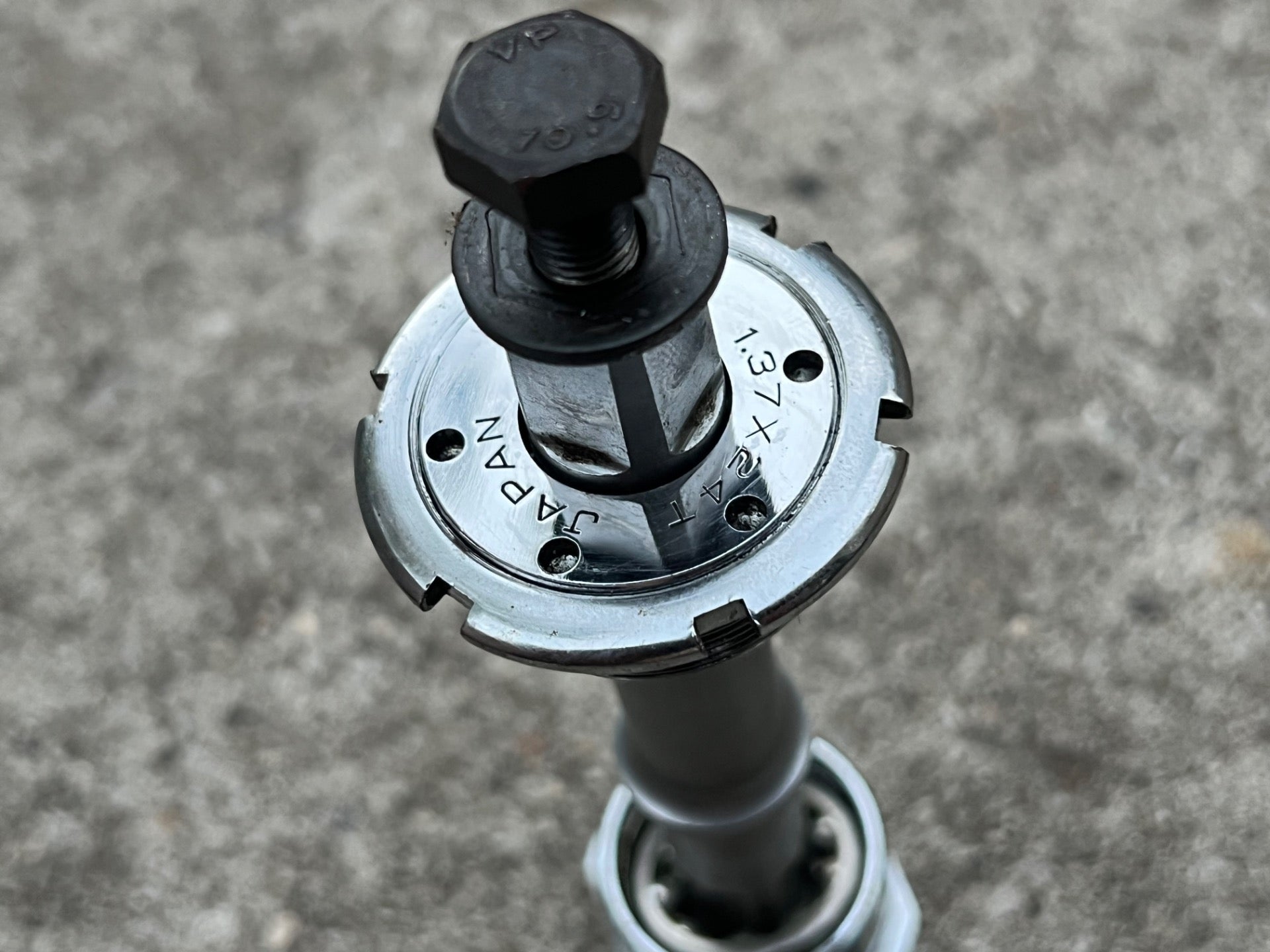 Sugino MT68 68mm 115mm English Bottom Bracket 1.37x24T Chrome Vintage Road Bike  - Image 7