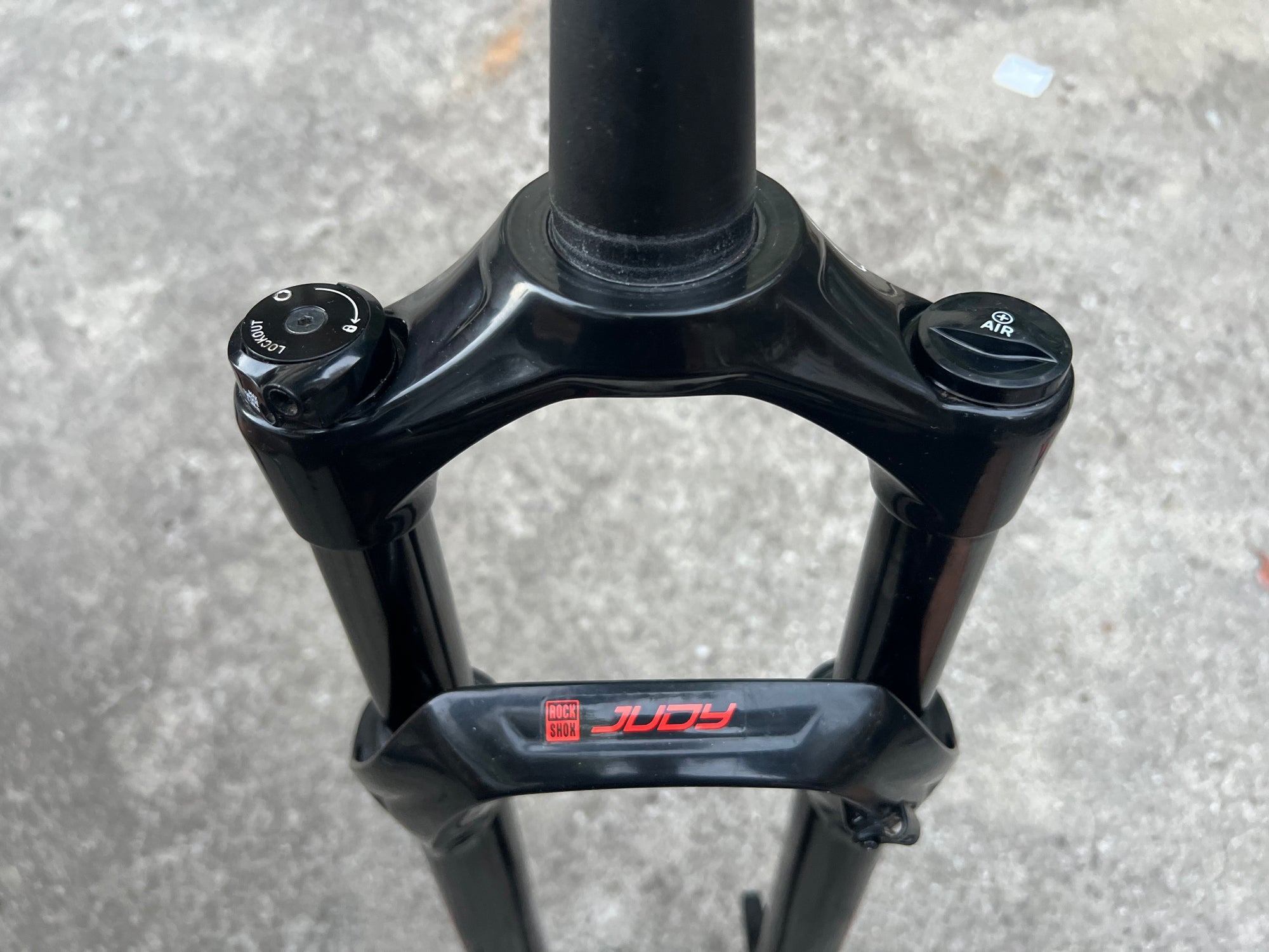 RockShox Judy Remote Lockout Fork 29” 100mm Travel Tapered 6.5” Steerer
