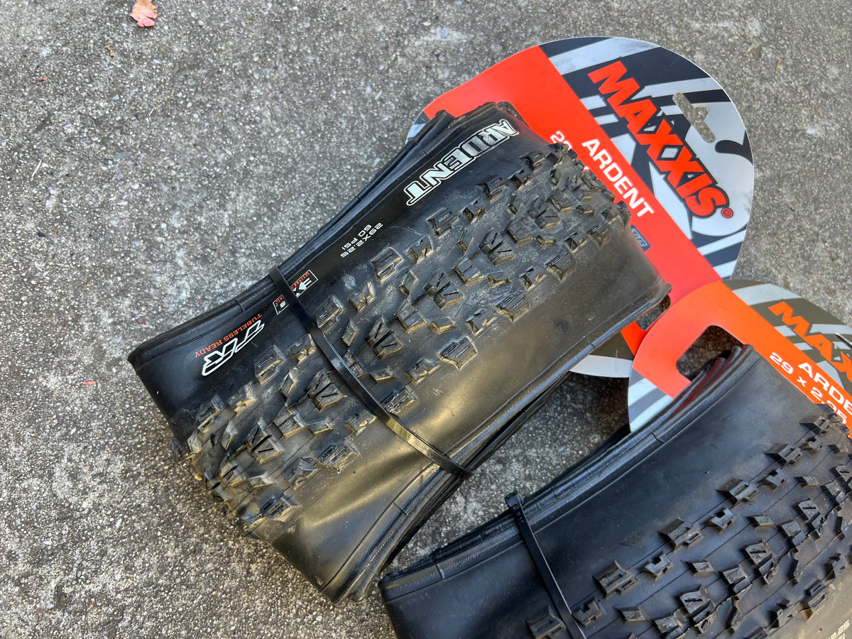 Maxxis Ardent 29x2.25” Mountain Bike Tire Set Pair Tubeless Ready Folding Black MTB