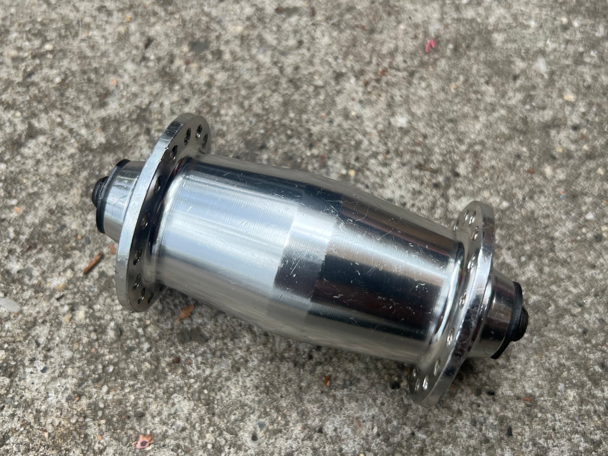 GT Hadley Front Hub 32H Hole 100mm Silver Vintage Mountain Bike