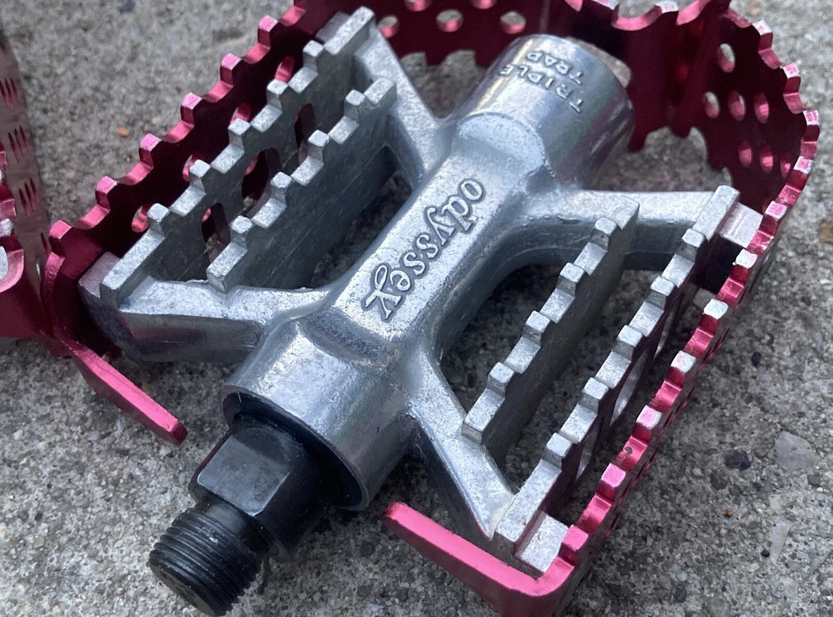 Odyssey Triple Trap 9/16” Pedals Red Pink Anodized Vintage BMX ATB OG Aluminum - Image 8