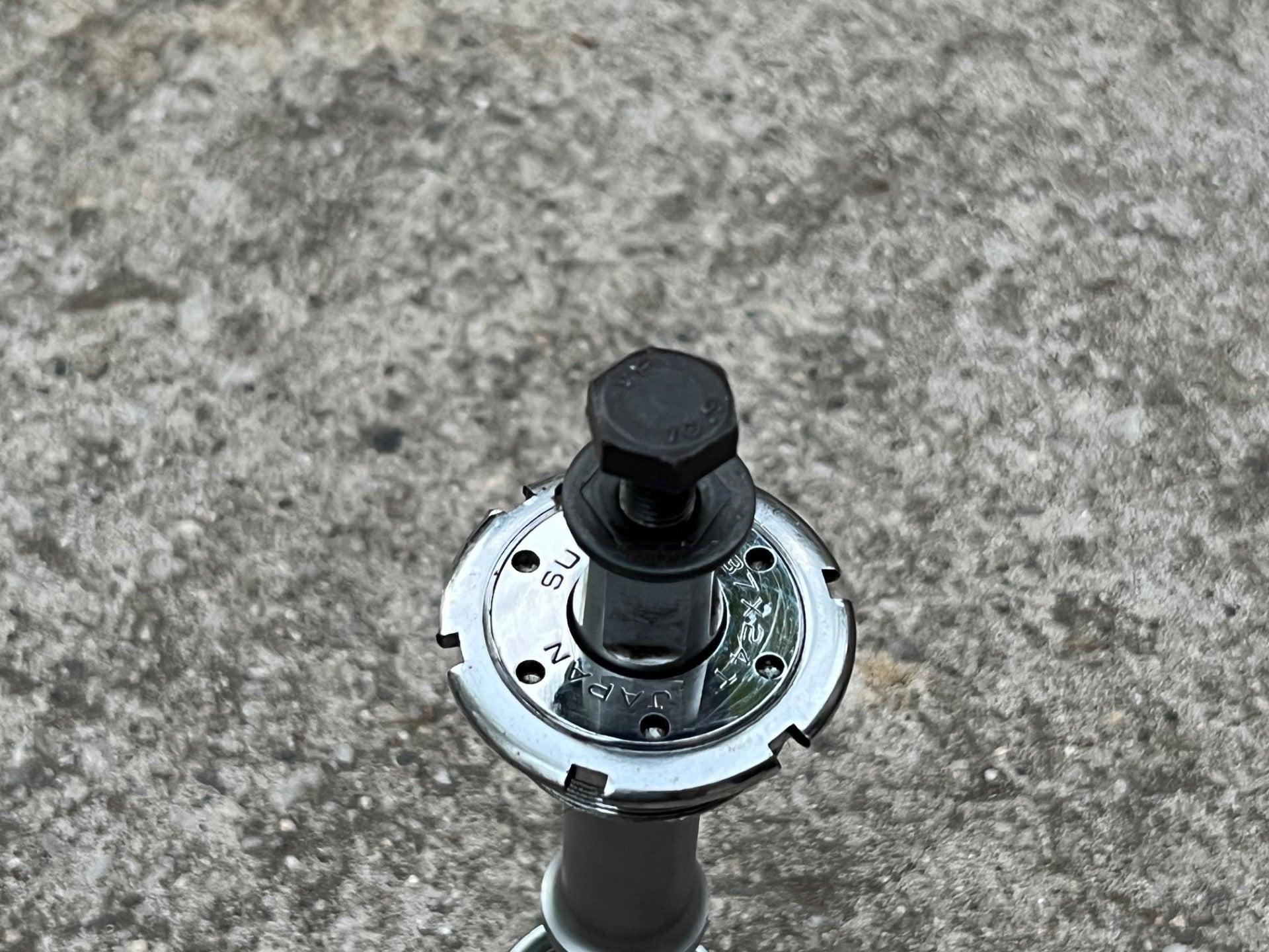 Sugino MT68 68mm 115mm English Bottom Bracket 1.37x24T Chrome Vintage Road Bike  - Image 8