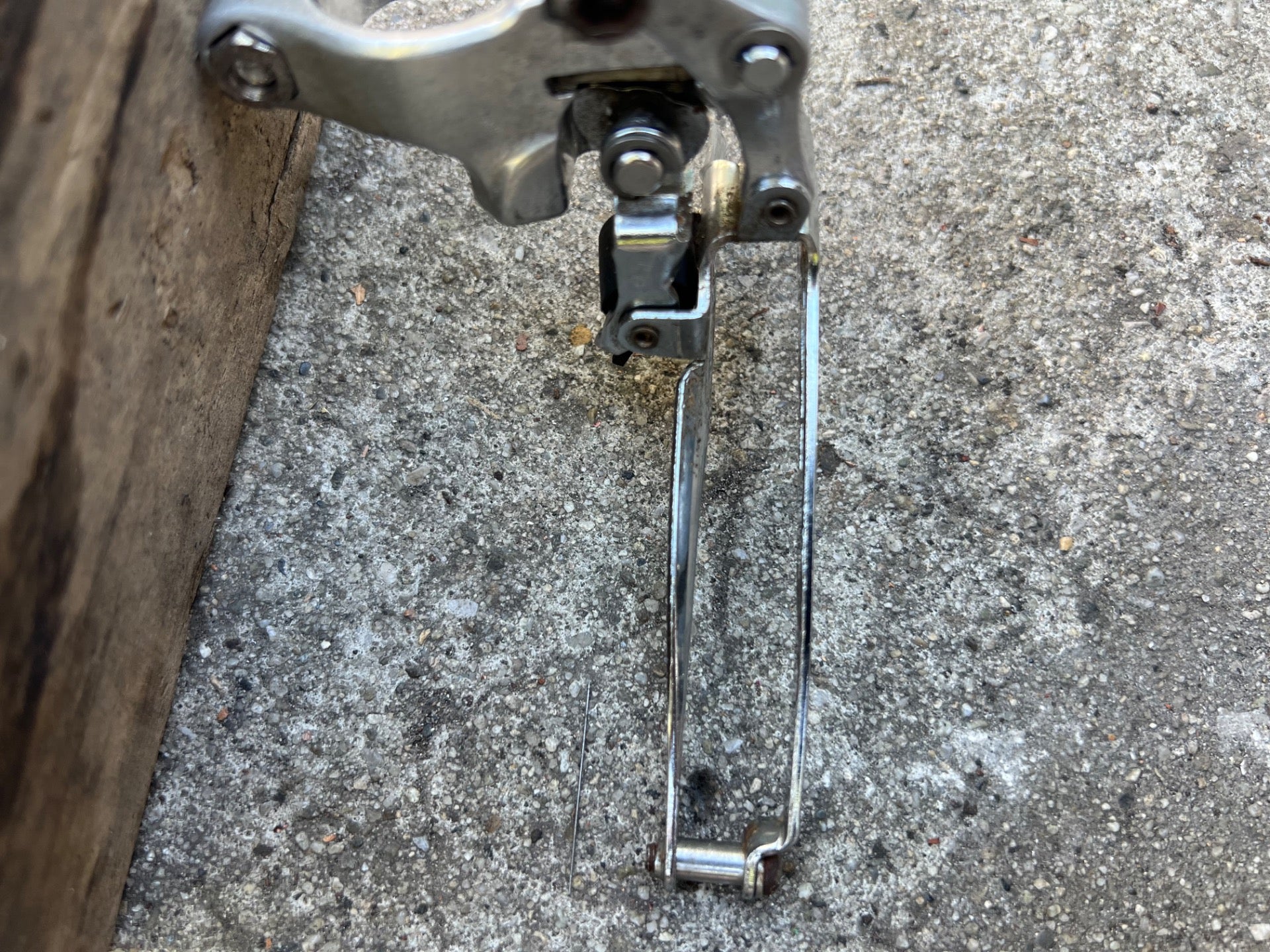 Shimano Z Series FD-Z206 28.6mm Bottom Pull Front Derailleur Double Vintage  - Image 8