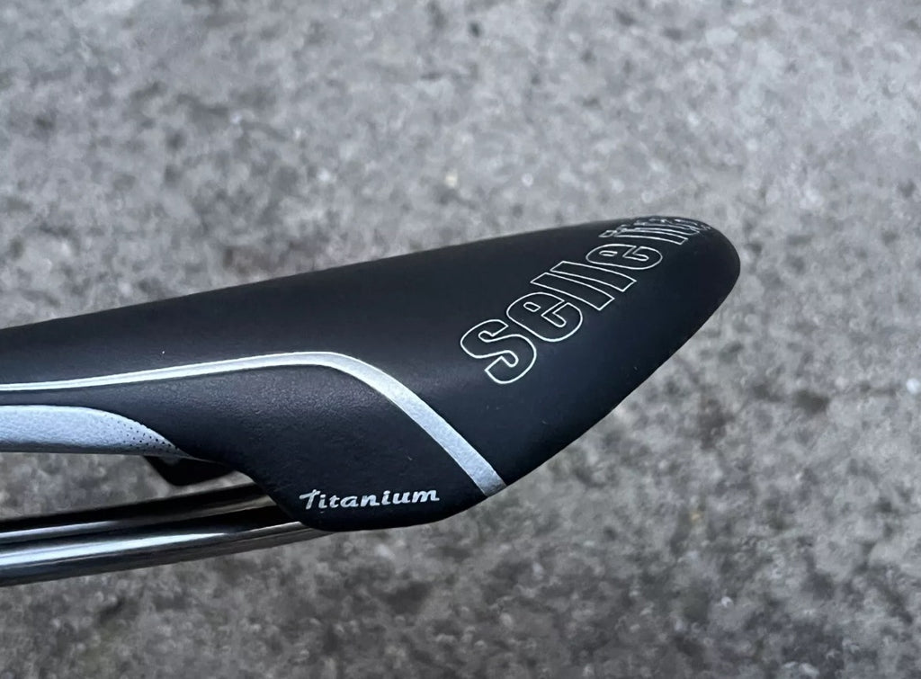 MINT Selle Italia Flite Titanium Saddle idmatch L1 Black 145x277mm Gravel Road  - Image 8