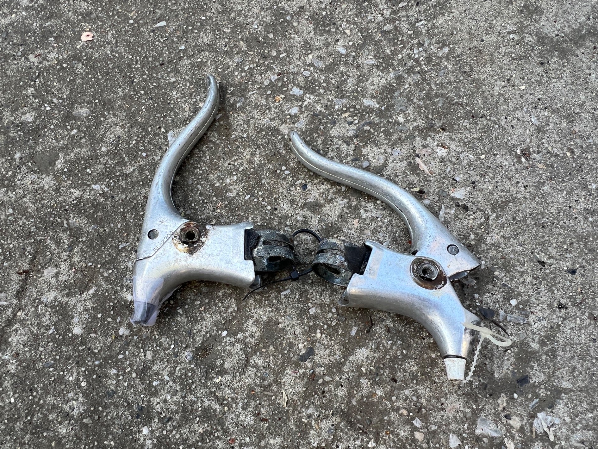 Shimano BL-Z304 Z Series Drop Bar Brake Levers Pair Vintage Retro Silver Road   - Image 8