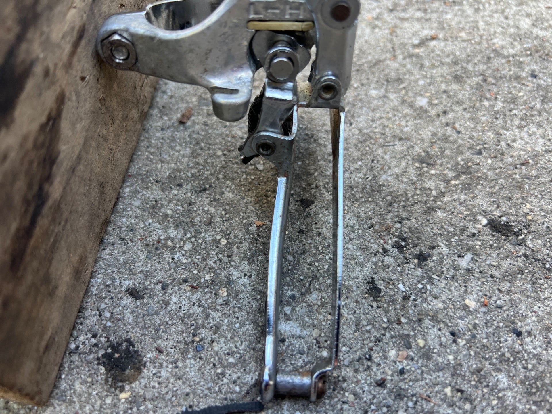 Shimano Z Series FD-Z202 28.6mm Bottom Pull Double Front Derailleur Vintage Road - Image 8
