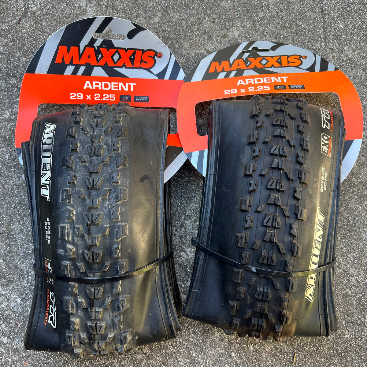 Maxxis Ardent 29x2.25” Mountain Bike Tire Set Pair Tubeless Ready Folding Black MTB
