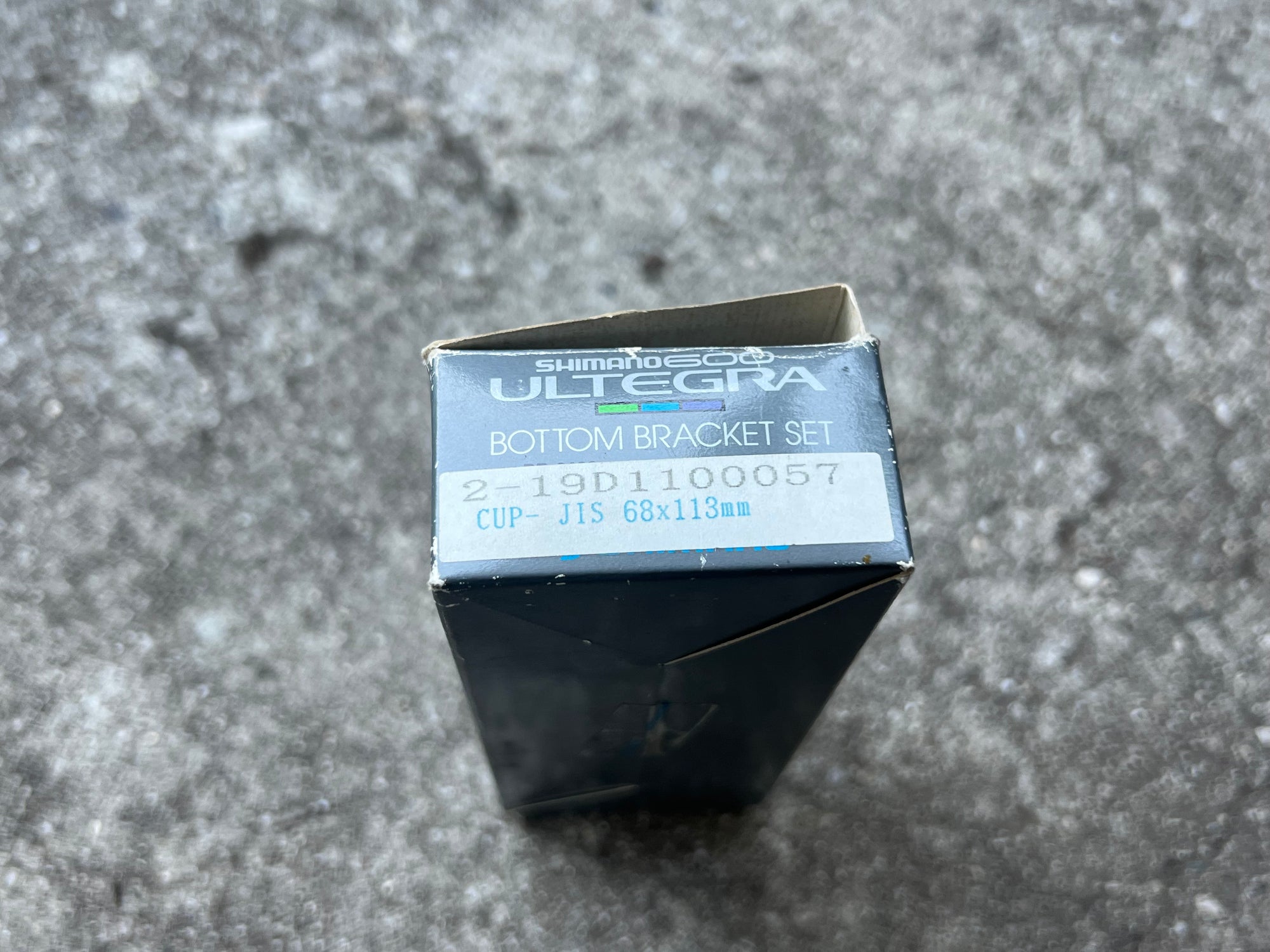 NOS Shimano Ultegra 600 BB-6400 113mm Bottom Bracket English Vintage Road Bike