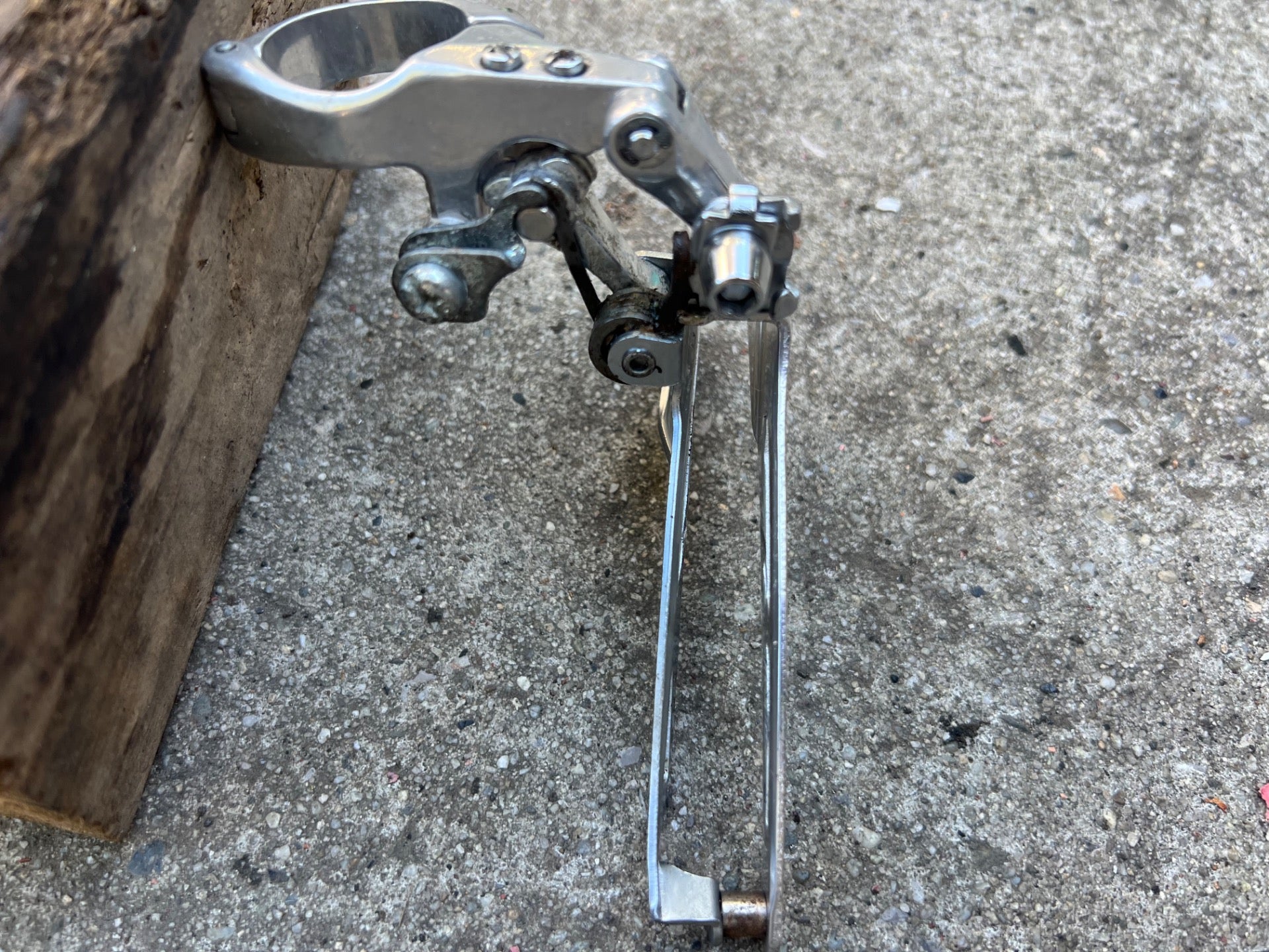 Suntour XC Reverse Pull 28.6mm Bottom Pull Triple Front Derailleur Vintage MTB  - Image 9