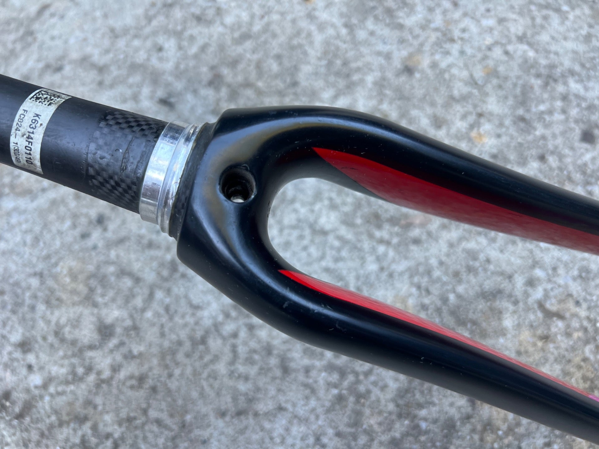 Specialized Carbon Fork 1 1/8” to 1 1/4” Tapered Threadless 8.5in Black Red Pink - Image 16