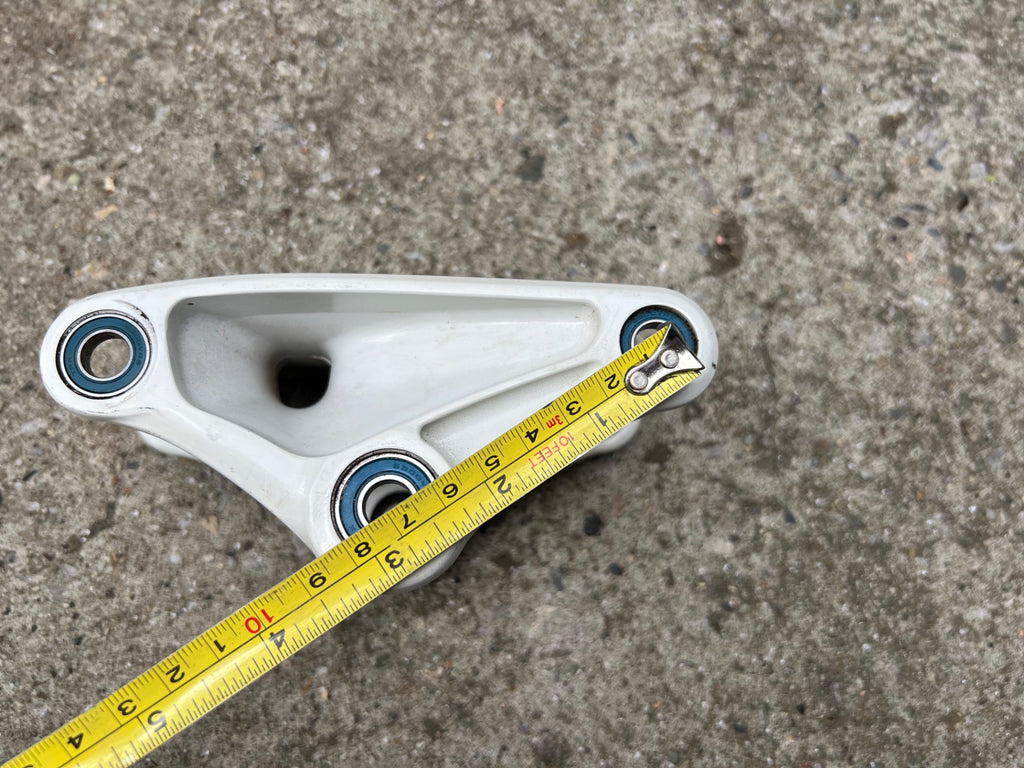 2013 Trek Rear Suspension Rocker Arm Linkage Piece White Blue Bearings - Image 9