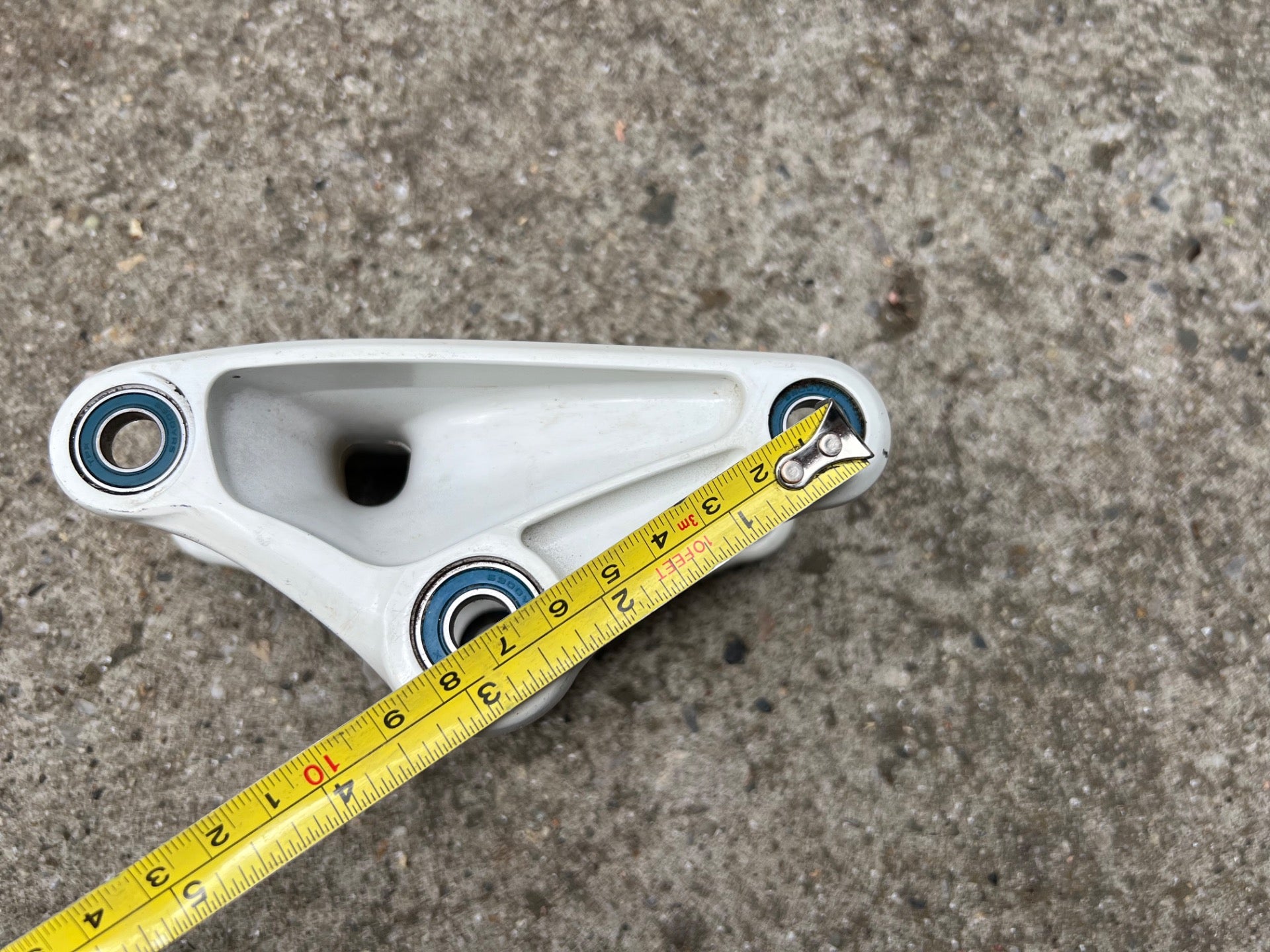 2013 Trek Rear Suspension Rocker Arm Linkage Piece White Blue Bearings - Image 9