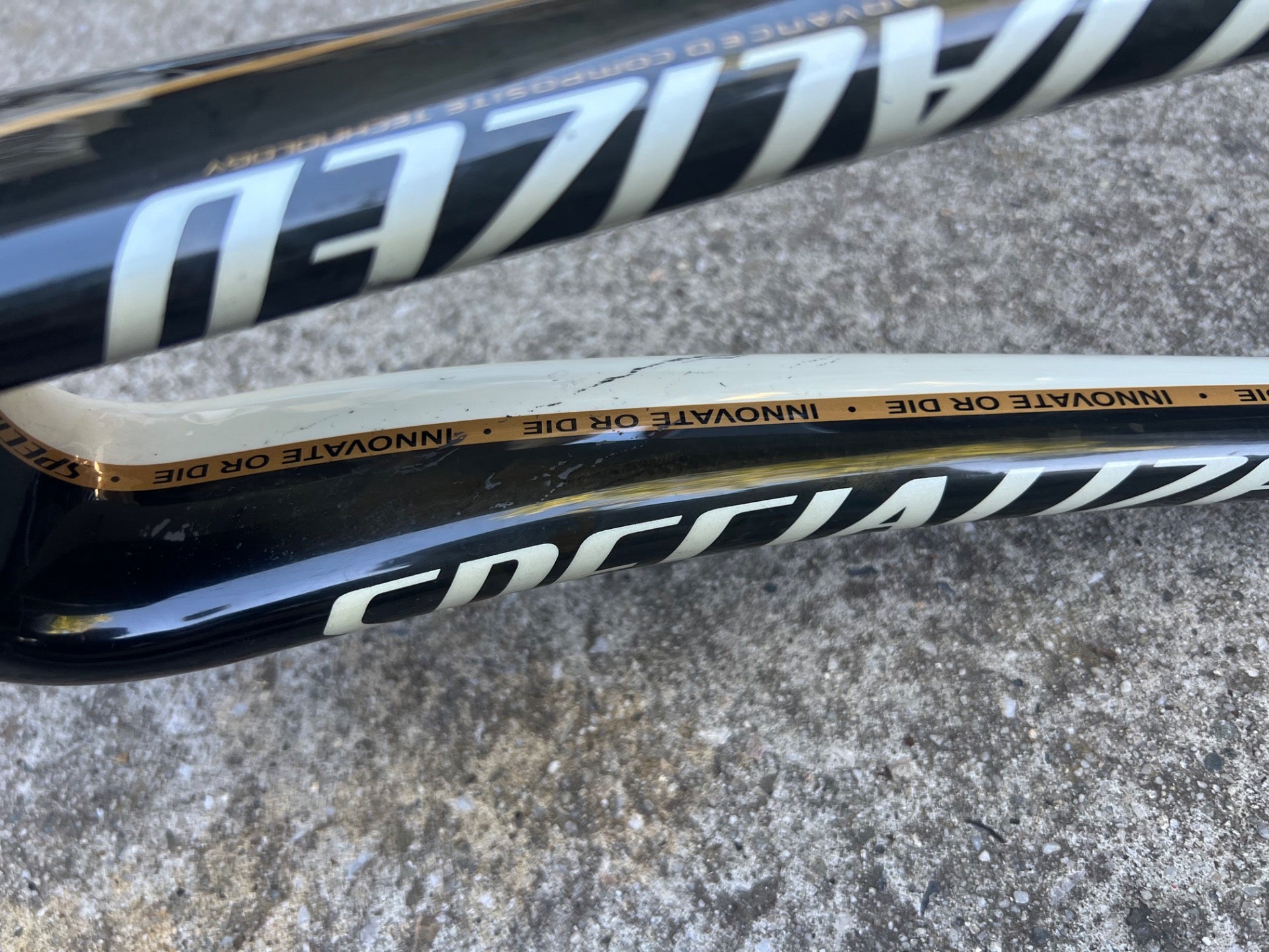 Specialized FACT 700c Carbon Fork 1 1/8” to 1 1/2” 8” Tapered Black Gold Road  - Image 15