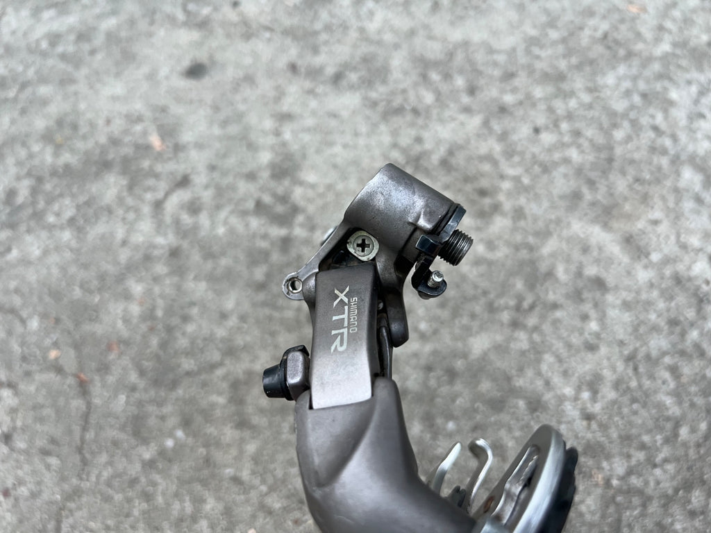 Shimano XTR RD-M951 Rapid Rise Rear Derailleur 8 Speed Medium Cage MTB Mountain - Image 12