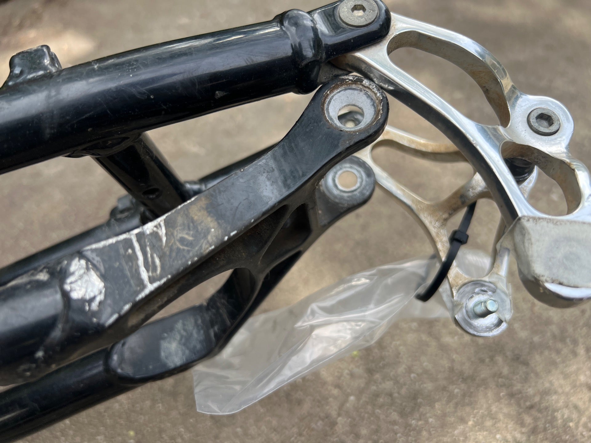Rocky Mountain Element Rear End Triangle Linkage Black Vintage MTB  - Image 9