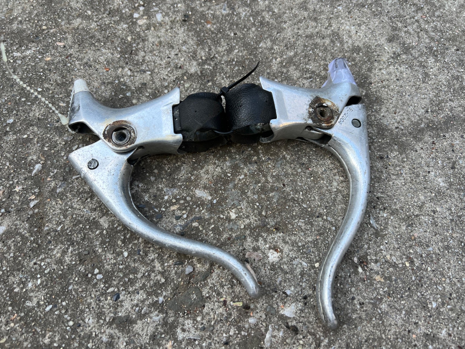 Shimano BL-Z304 Z Series Drop Bar Brake Levers Pair Vintage Retro Silver Road   - Image 9