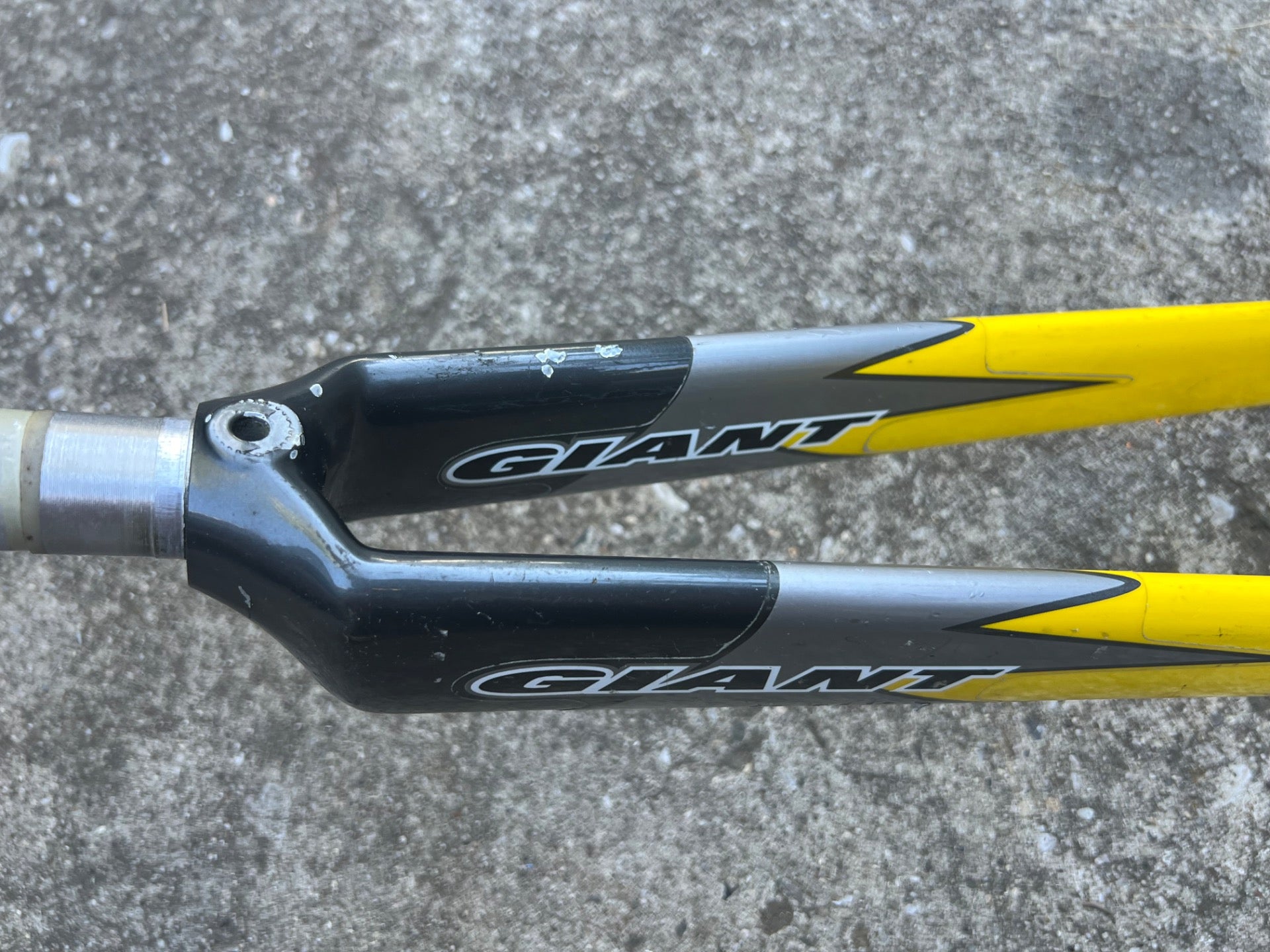 Giant Carbon Fork Aero 700c 1” 10.5” Threadless Steerer Road Yellow Gray Bike - Image 11